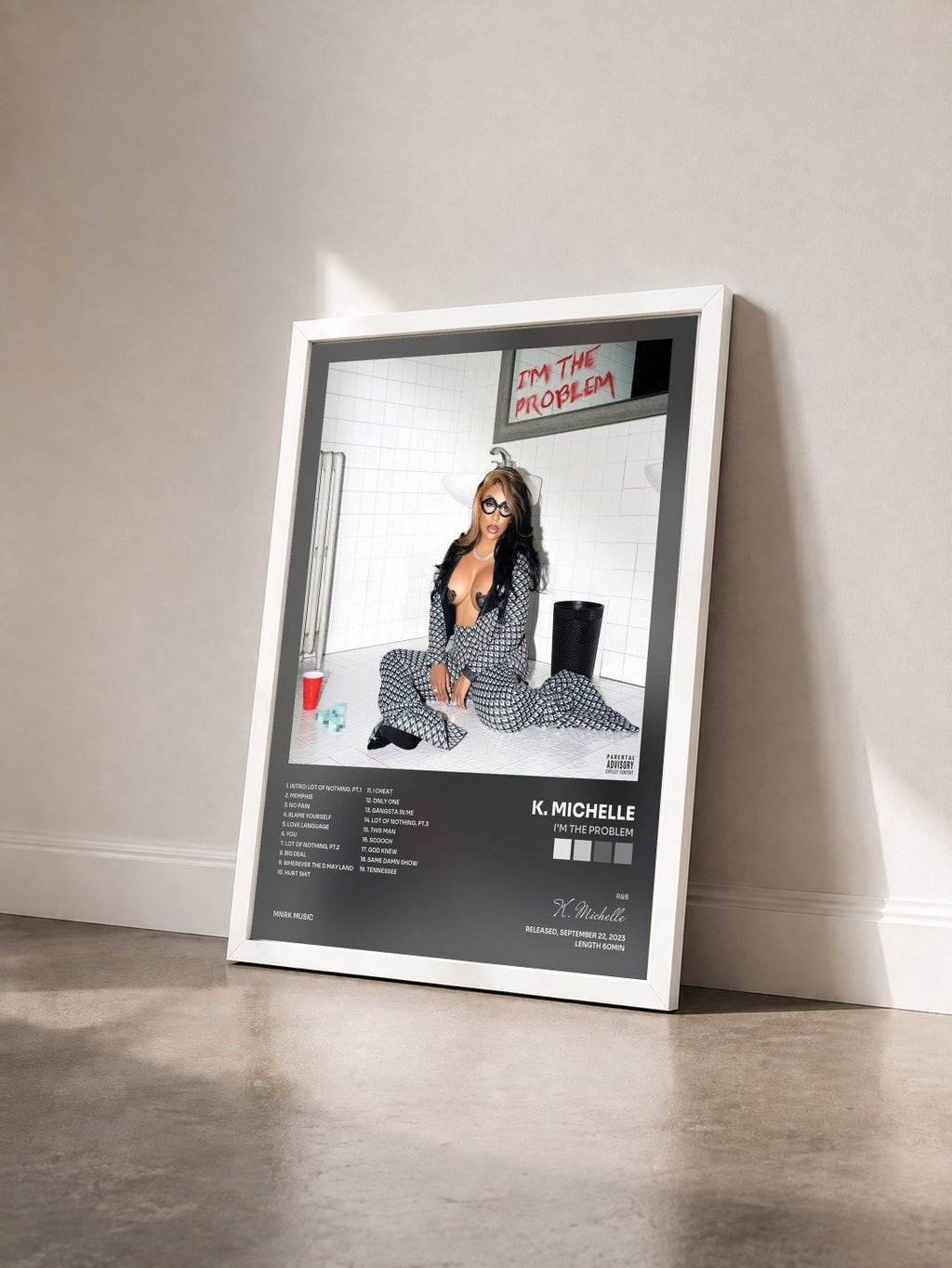 #blanc Tableau de l'album I'M THE PROBLEM de K. Michelle vu de trois quarts, cadre blanc