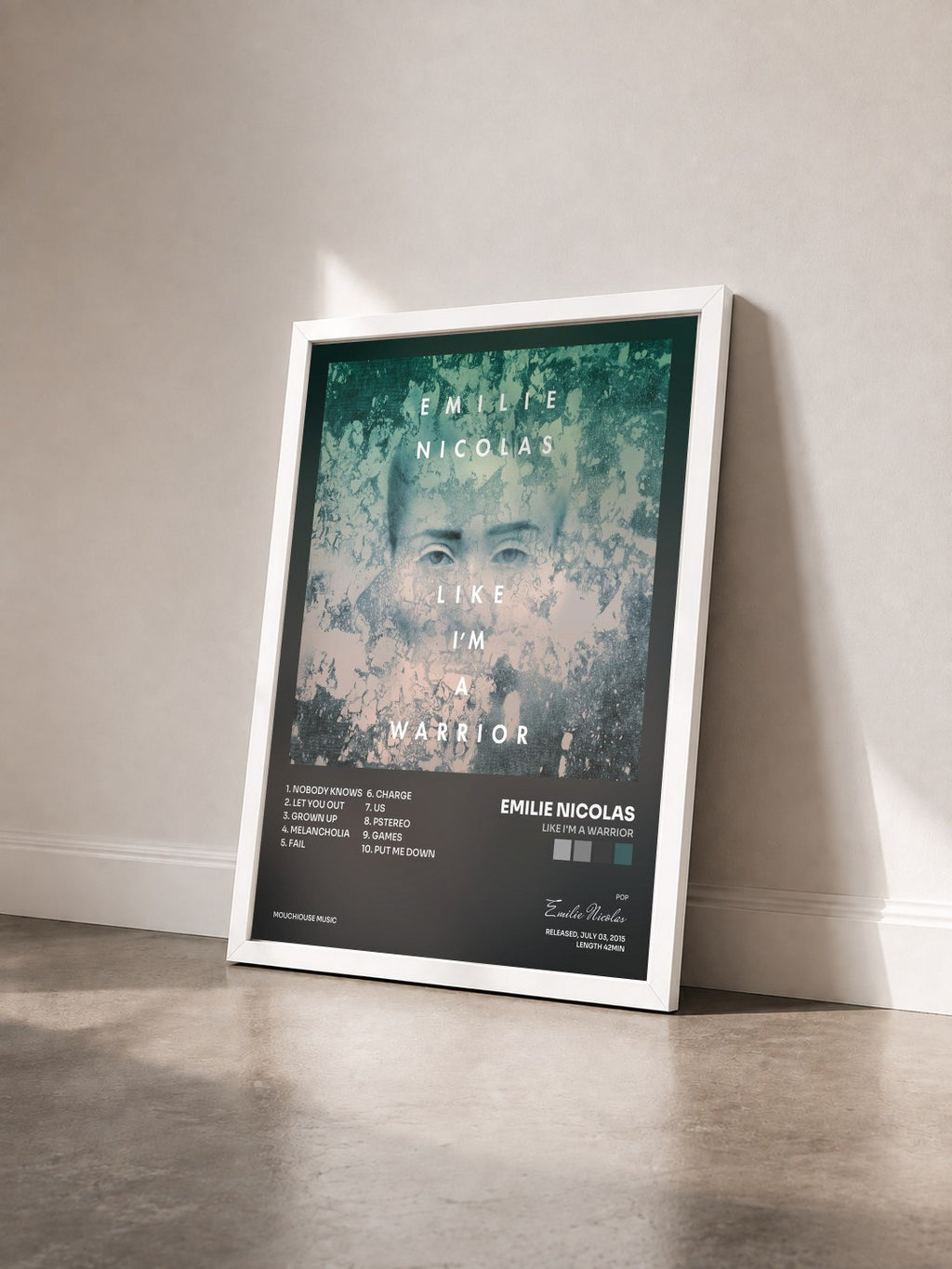 #blanc Tableau de l'album Like I'm a Warrior de Emilie Nicolas vu de trois quarts, cadre blanc