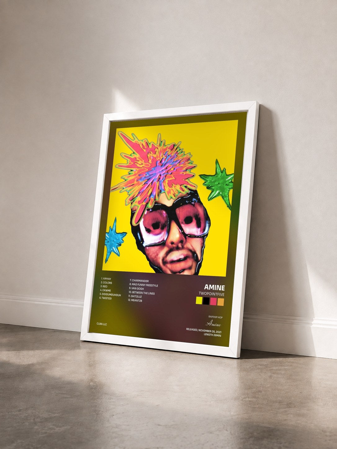#blanc Tableau de l'album TWOPOINTFIVE de Amine vu de trois quarts, cadre blanc