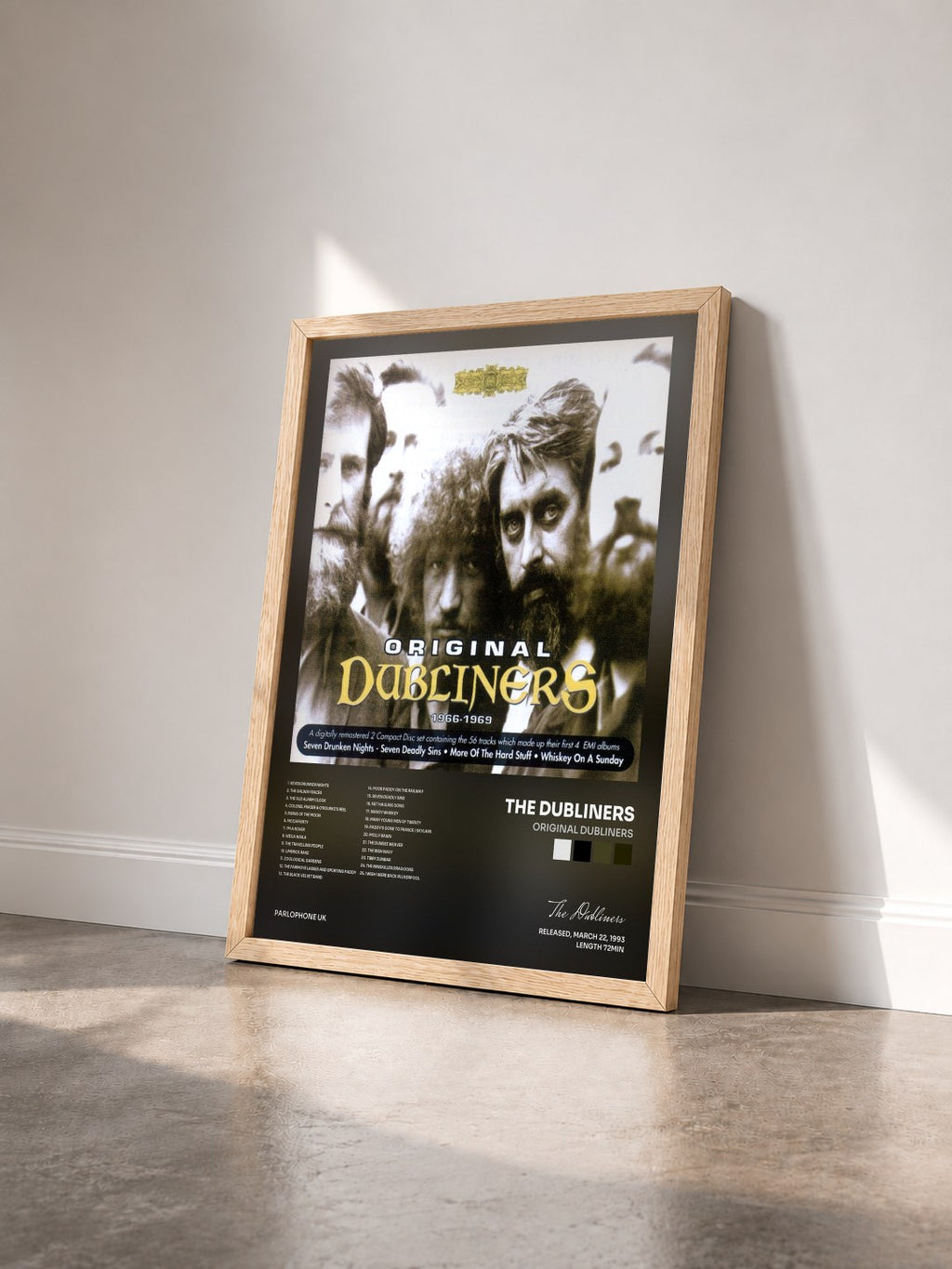 #bois Tableau de l'album Original Dubliners de The Dubliners vu de trois quarts, cadre en bois brut