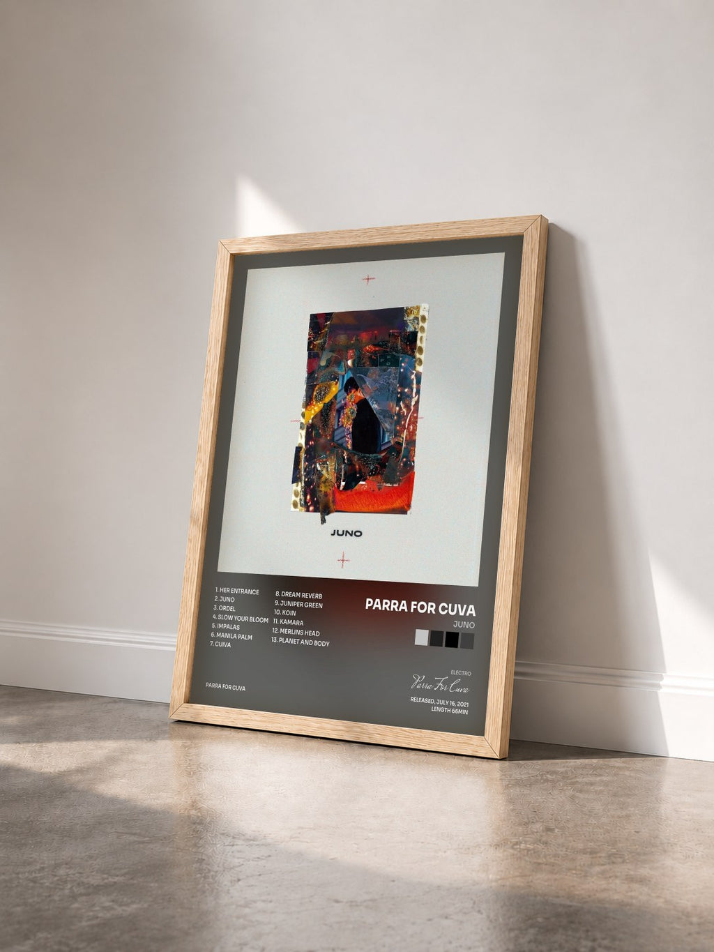 #bois Tableau de l'album Juno de Parra For Cuva vu de trois quarts, cadre en bois brut
