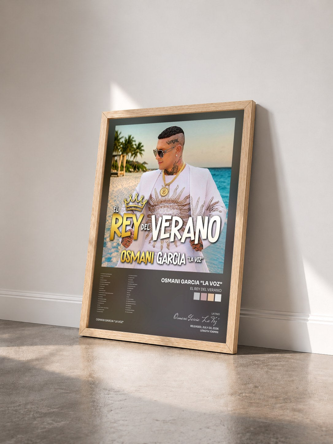 #bois Tableau de l'album El Rey del Verano de Osmani Garcia "La Voz" vu de trois quarts, cadre en bois brut