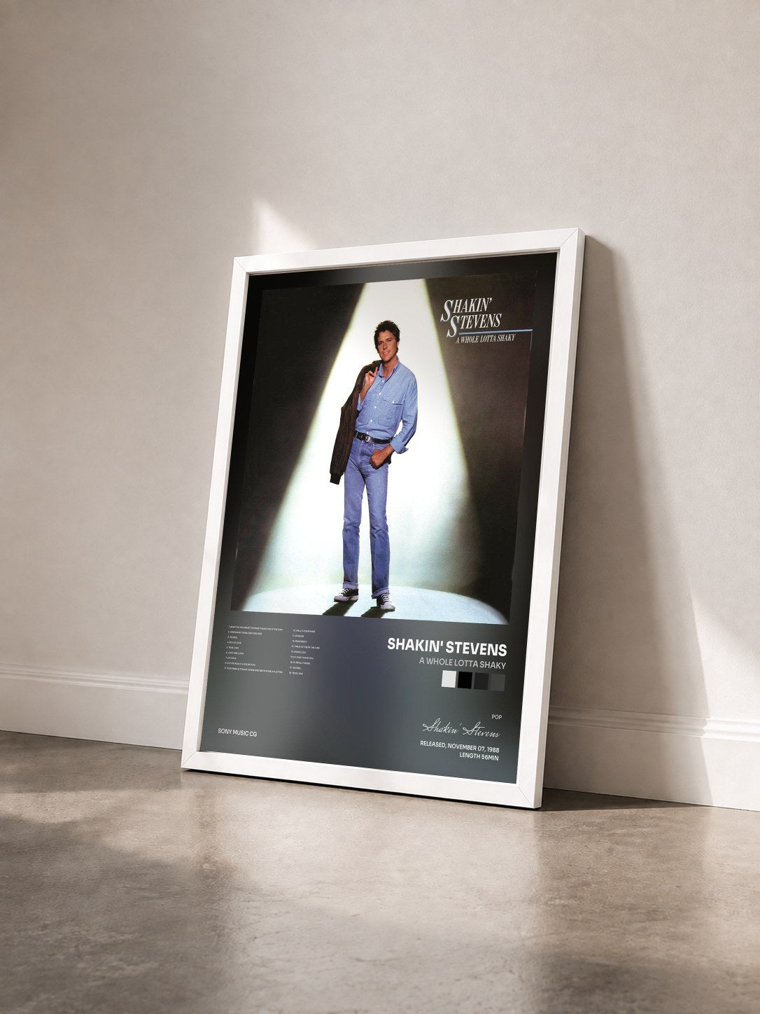 #blanc Tableau de l'album A Whole Lotta Shaky de Shakin' Stevens vu de trois quarts, cadre blanc