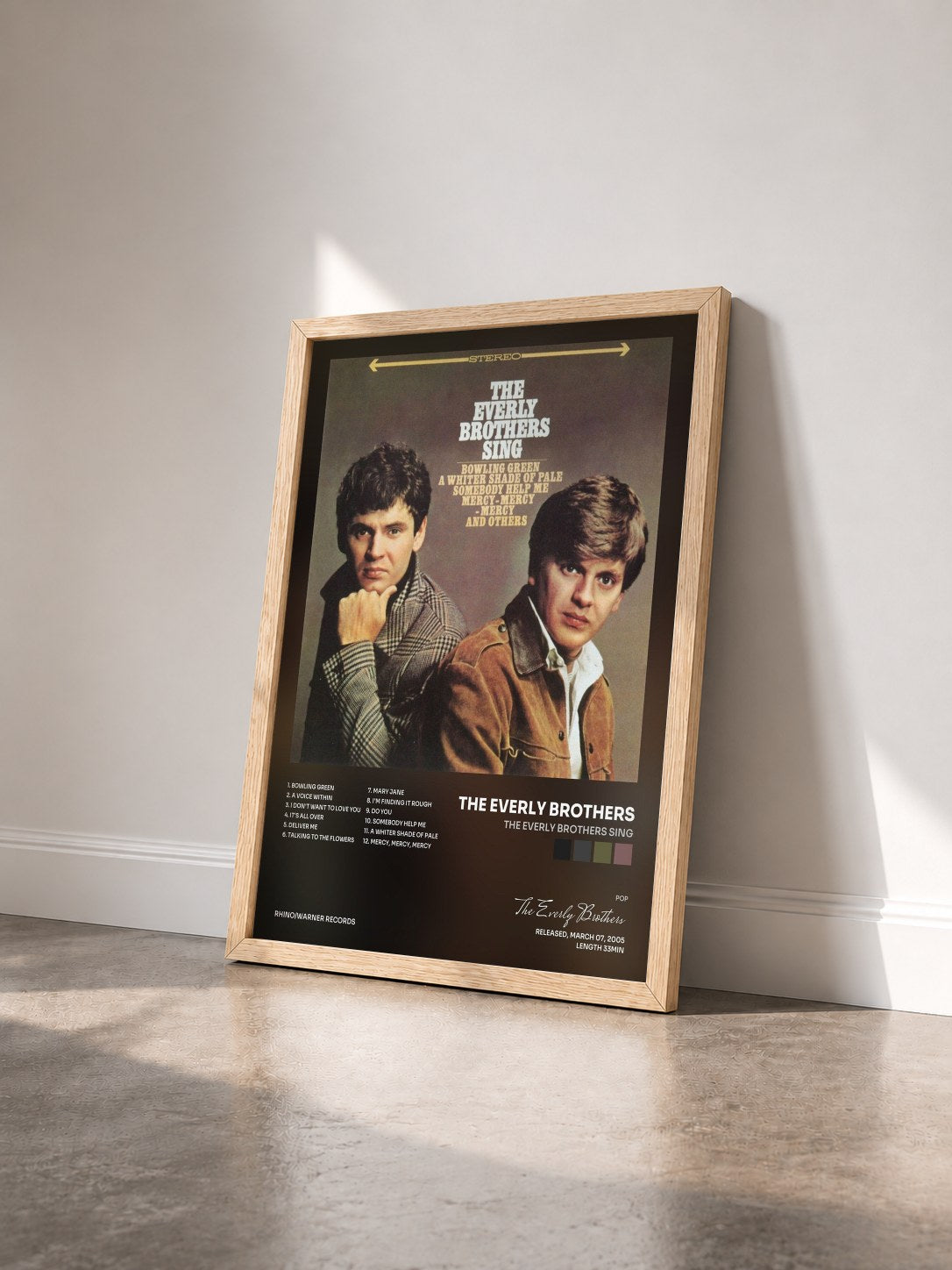 #bois Tableau de l'album The Everly Brothers Sing de The Everly Brothers vu de trois quarts, cadre en bois brut