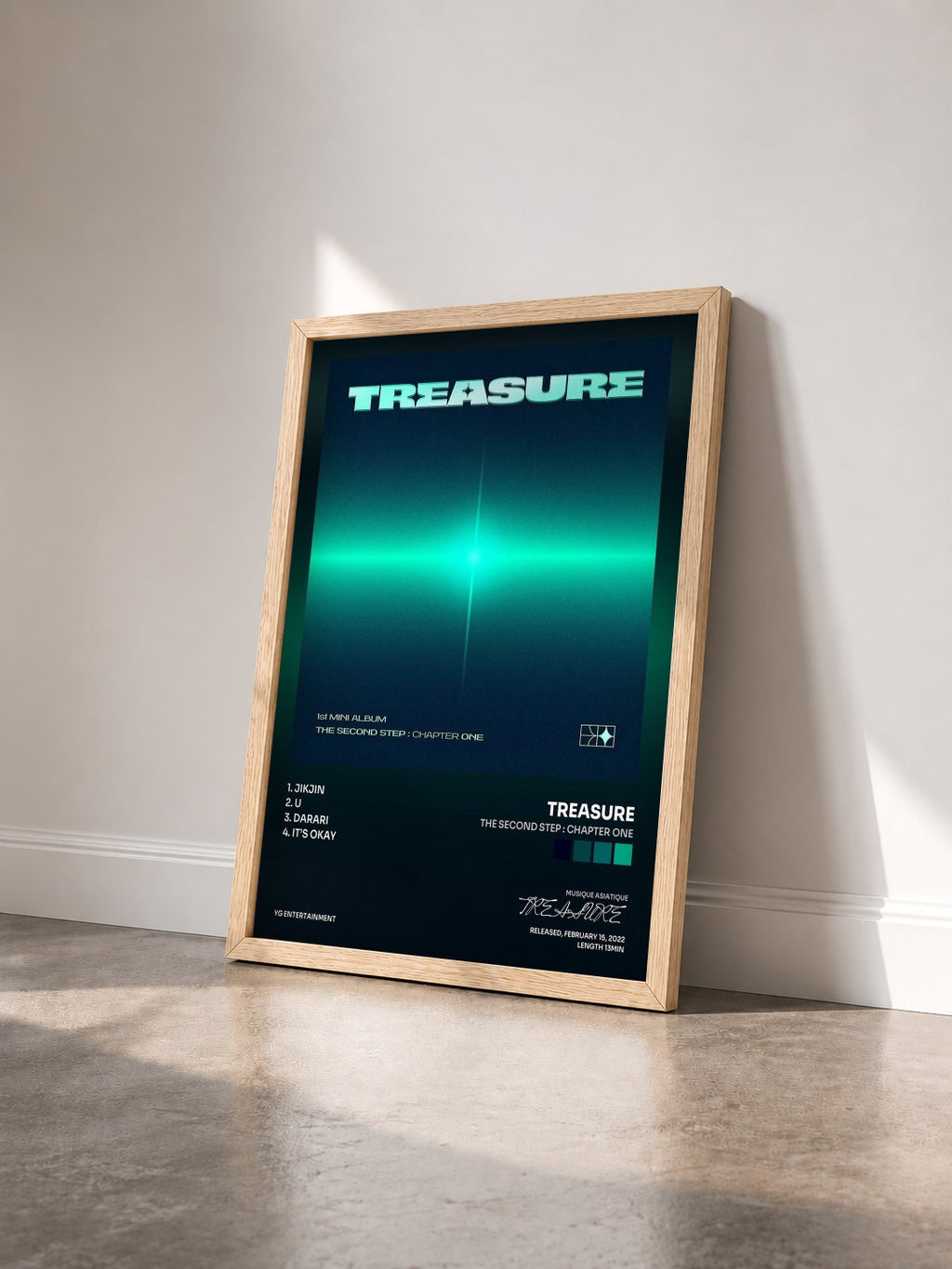 #bois Tableau de l'album THE SECOND STEP : CHAPTER ONE de TREASURE vu de trois quarts, cadre en bois brut