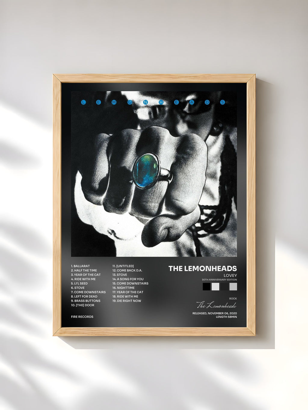 #bois Tableau de l'album Lovey (30th Anniversary Edition) de The Lemonheads, cadre en bois brut, imprimé et encadré en France