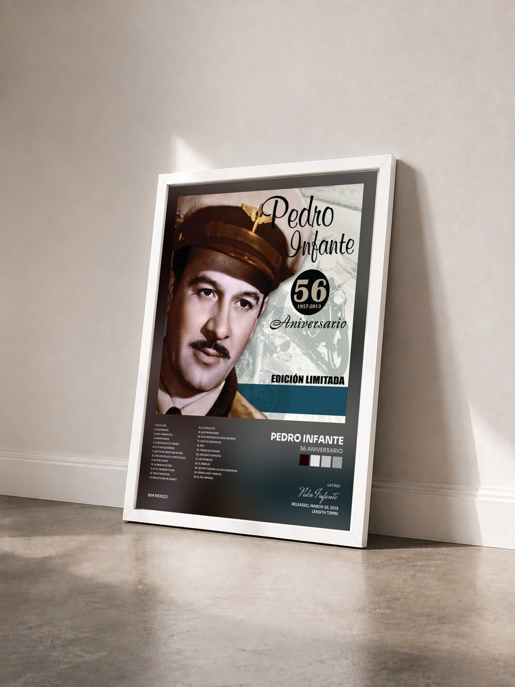 #blanc Tableau de l'album 56 Aniversario de Pedro Infante vu de trois quarts, cadre blanc