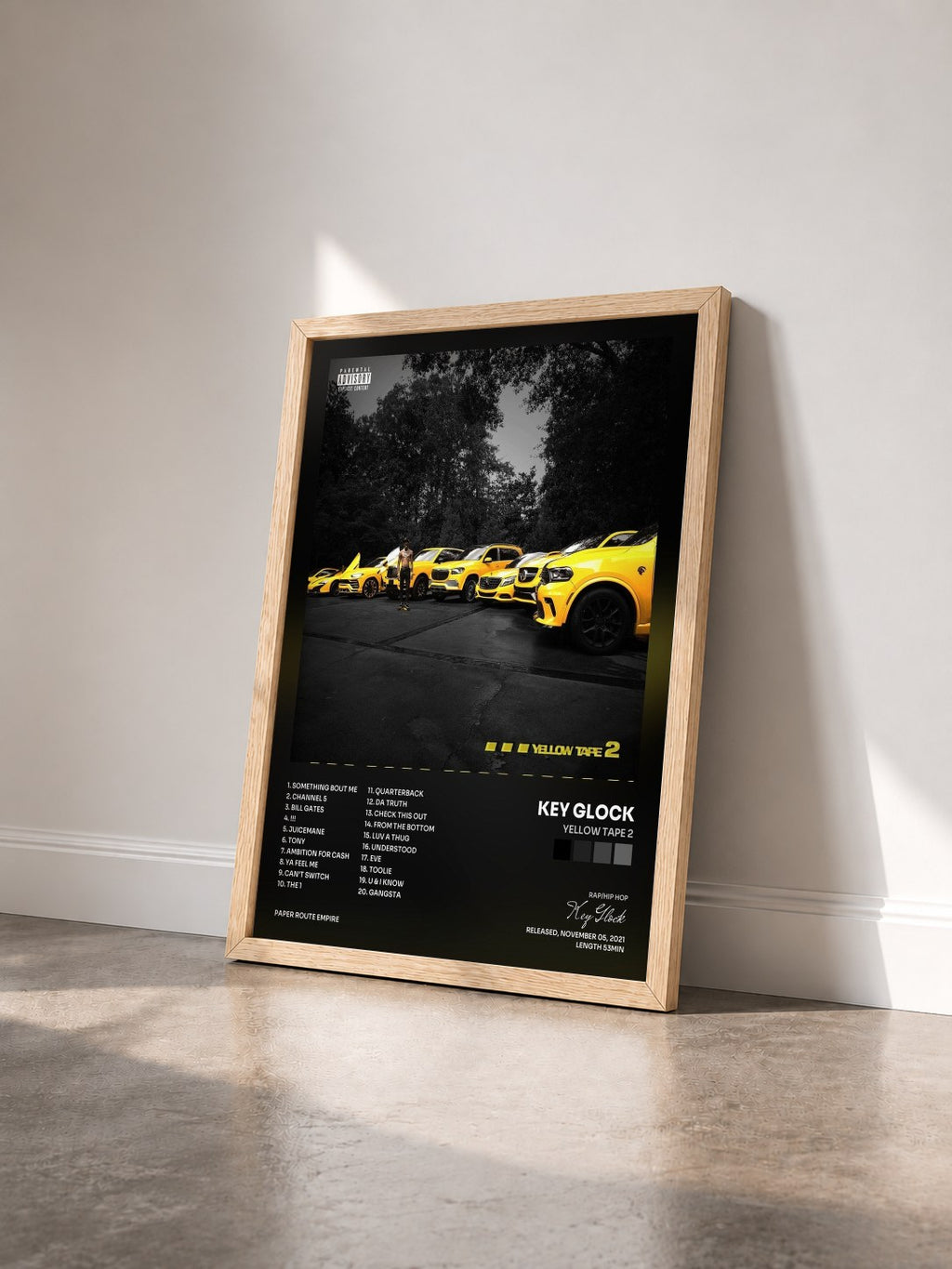 #bois Tableau de l'album Yellow Tape 2 de Key Glock vu de trois quarts, cadre en bois brut
