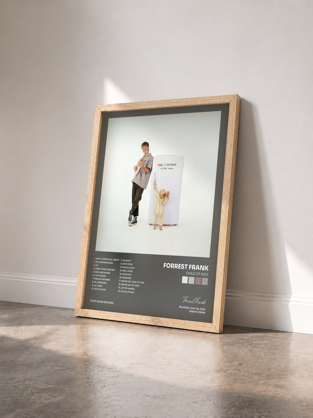 #bois Tableau de l'album CHILD OF GOD de Forrest Frank vu de trois quarts, cadre en bois brut