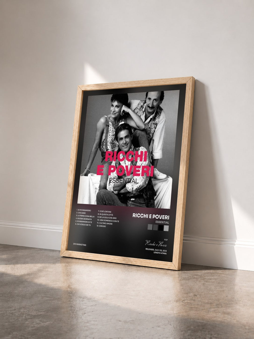 #bois Tableau de l'album Essential de Ricchi e Poveri vu de trois quarts, cadre en bois brut