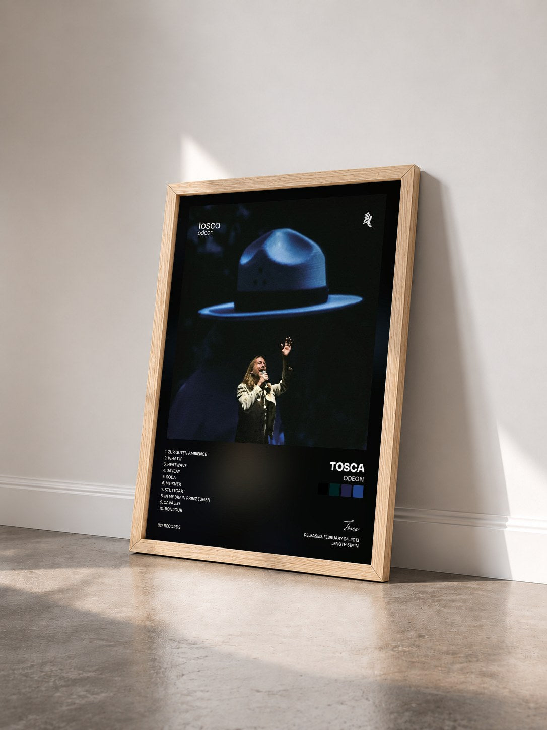 #bois Tableau de l'album Odeon de Tosca vu de trois quarts, cadre en bois brut