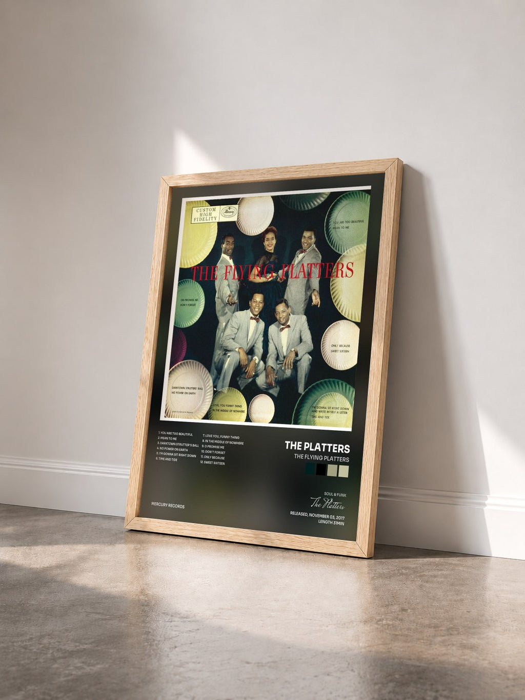 #bois Tableau de l'album The Flying Platters de The Platters vu de trois quarts, cadre en bois brut