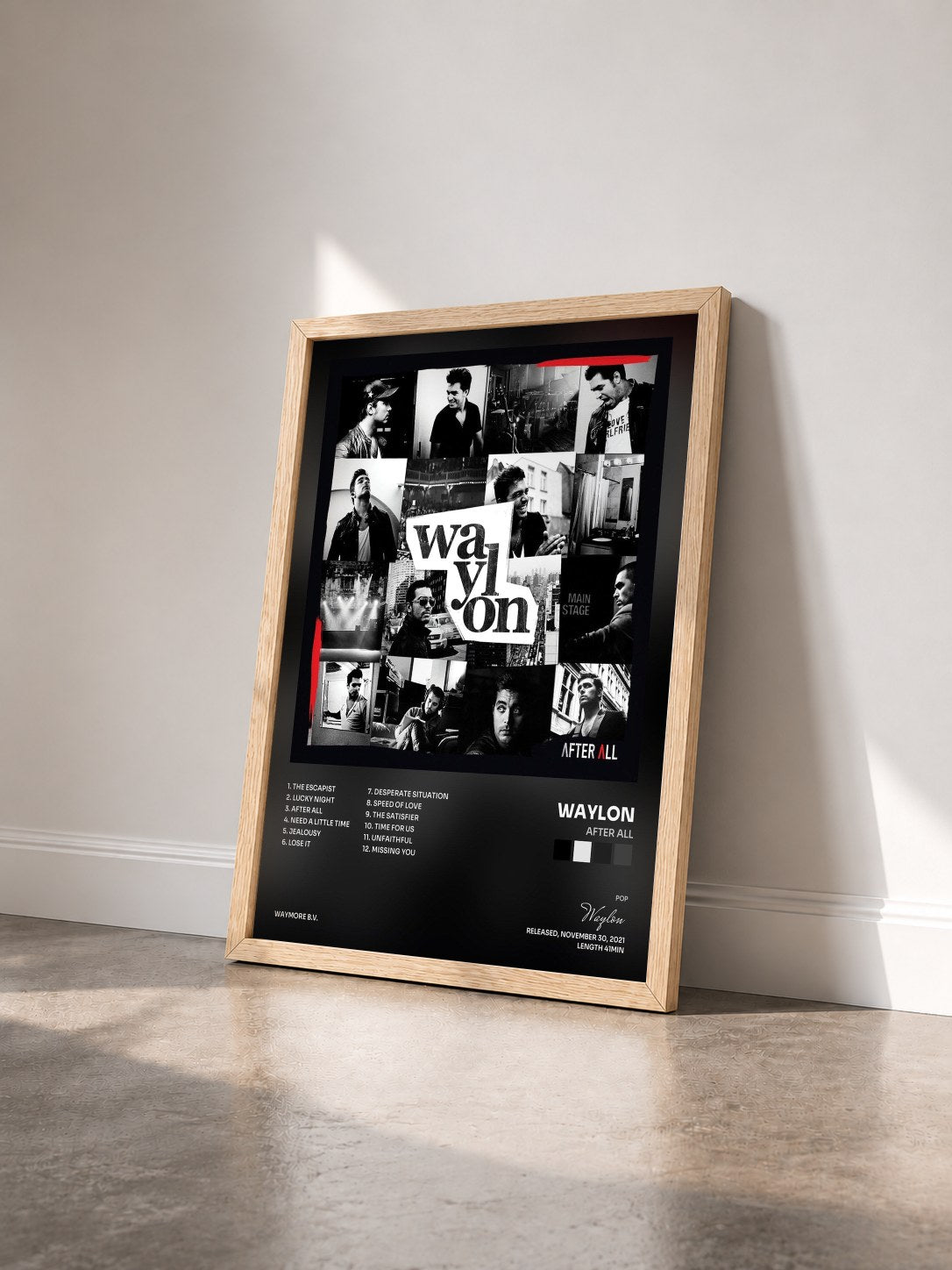 #bois Tableau de l'album After All de Waylon vu de trois quarts, cadre en bois brut