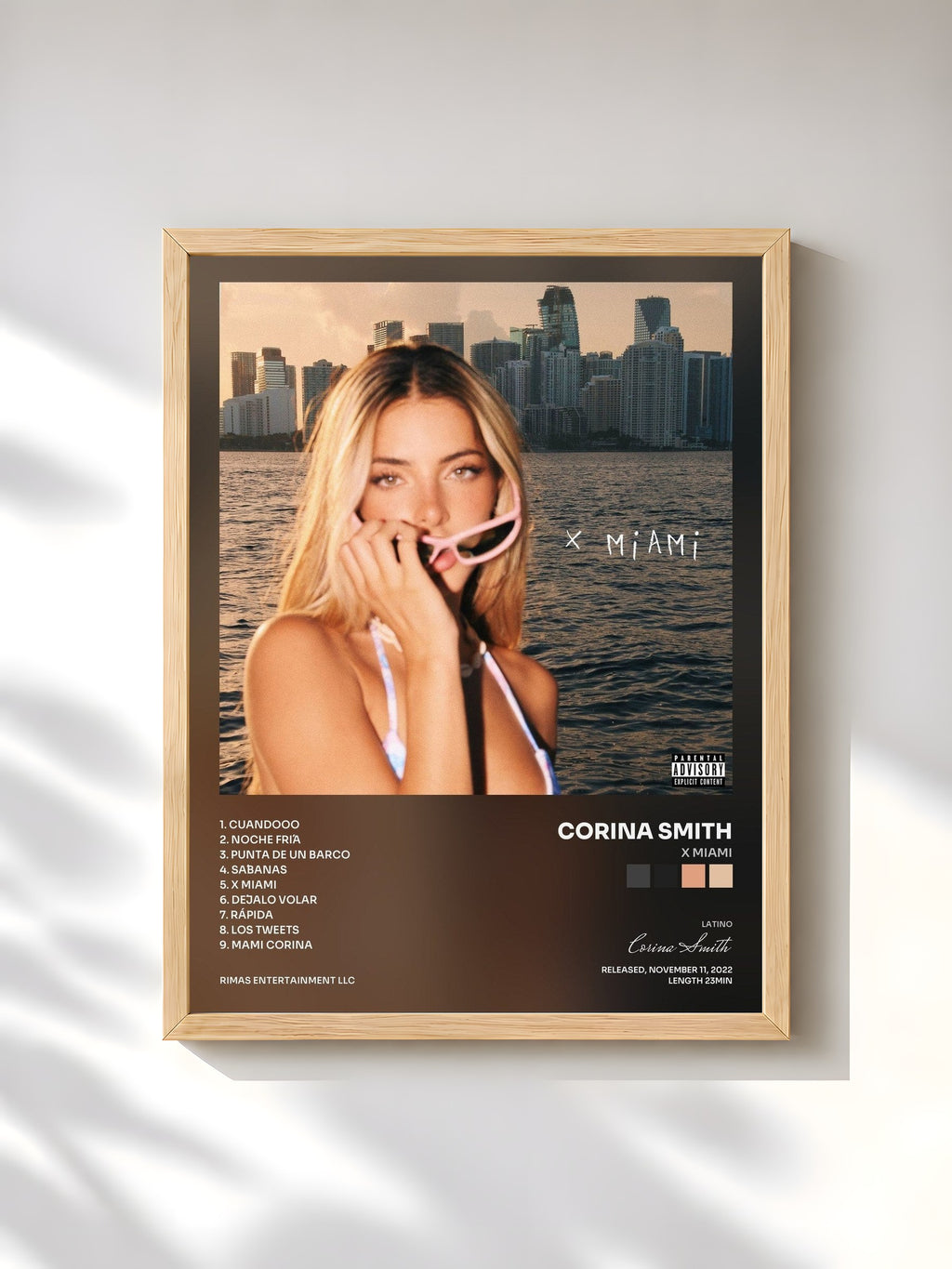 #bois Tableau de l'album X Miami de Corina Smith, cadre en bois brut, imprimé et encadré en France