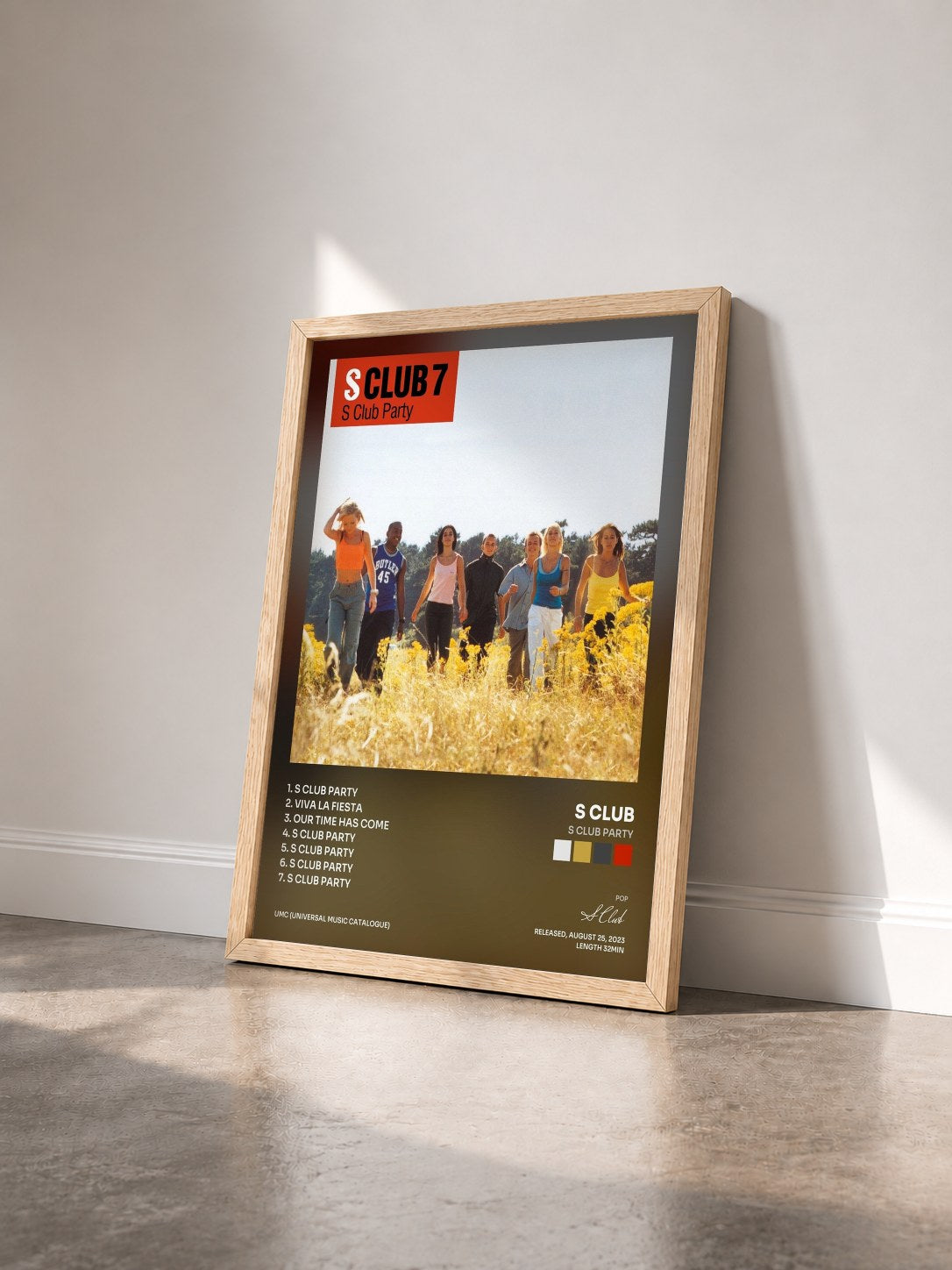 #bois Tableau de l'album S Club Party de S Club vu de trois quarts, cadre en bois brut