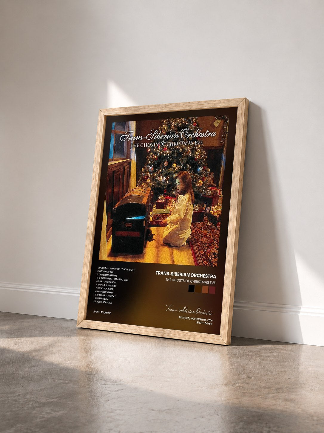 #bois Tableau de l'album The Ghosts of Christmas Eve de Trans-Siberian Orchestra vu de trois quarts, cadre en bois brut