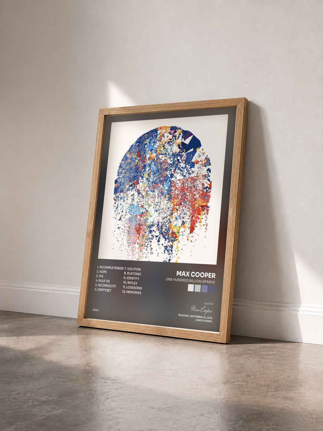 #bois Tableau de l'album One Hundred Billion Sparks de Max Cooper vu de trois quarts, cadre en bois brut