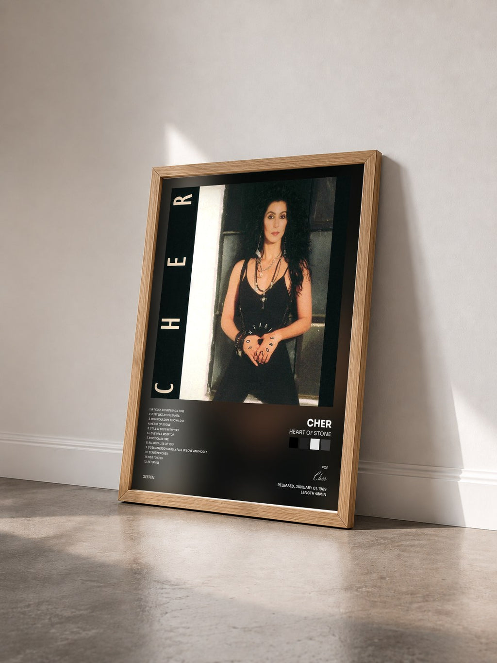 #bois Tableau de l'album Heart Of Stone de Cher vu de trois quarts, cadre en bois brut