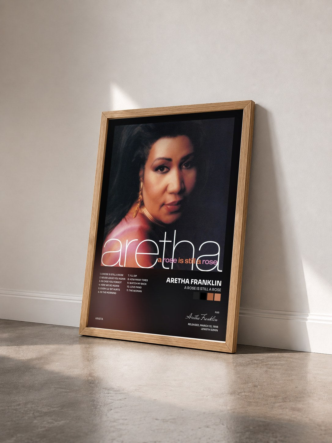 #bois Tableau de l'album A Rose Is Still A Rose de Aretha Franklin vu de trois quarts, cadre en bois brut