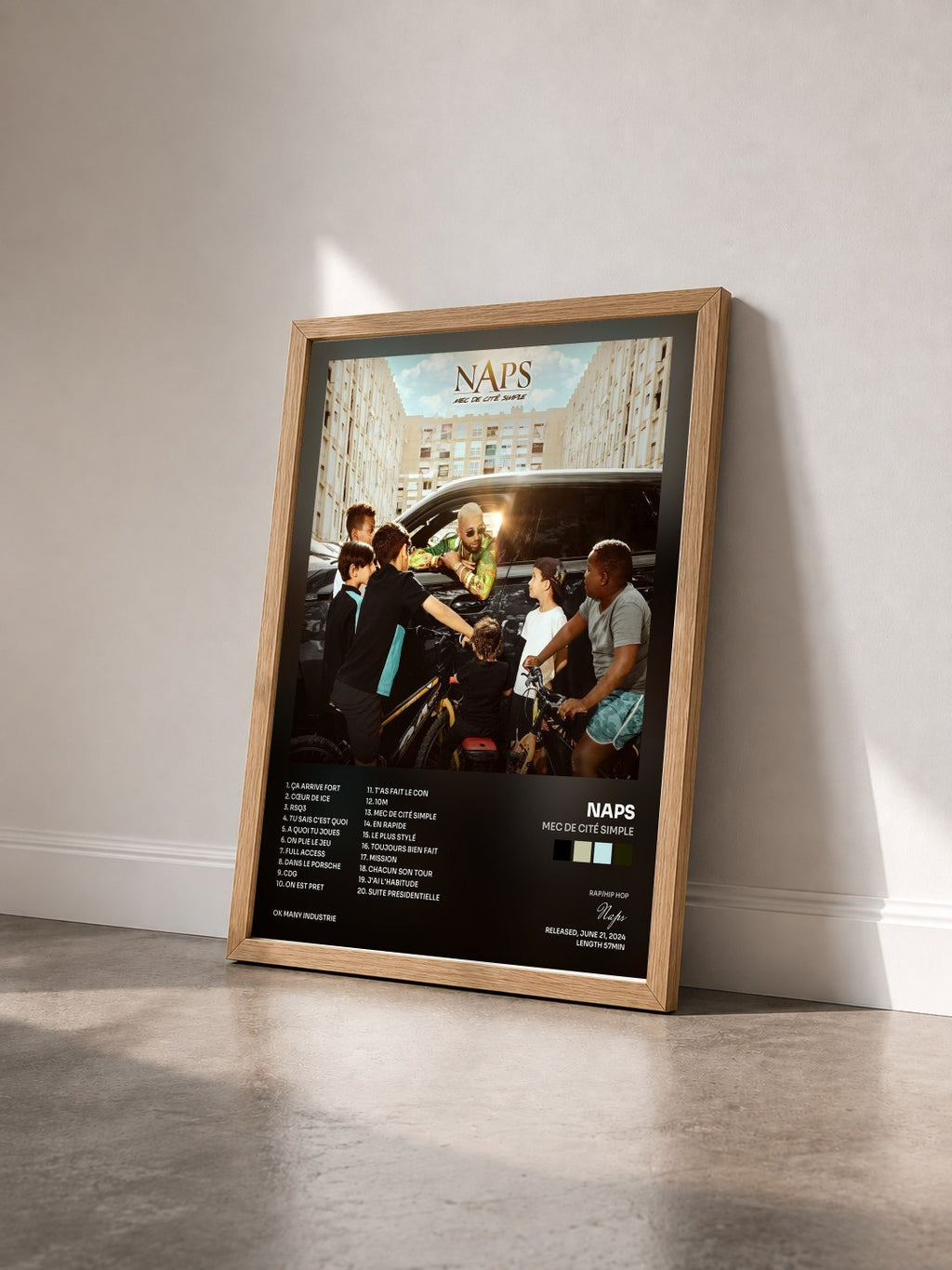 #bois Tableau de l'album MEC DE CITÉ SIMPLE de Naps vu de trois quarts, cadre en bois brut