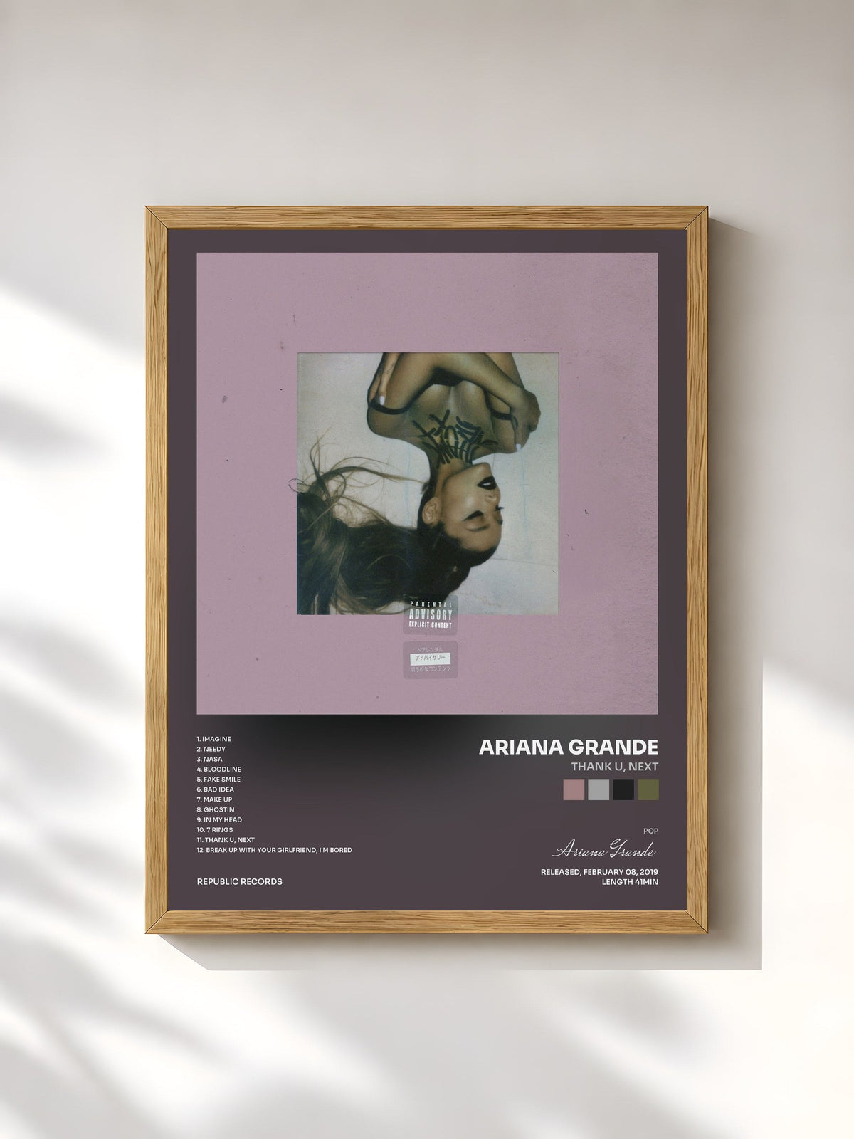 #bois Tableau de l'album thank u, next de Ariana Grande, cadre en bois brut, imprimé et encadré en France