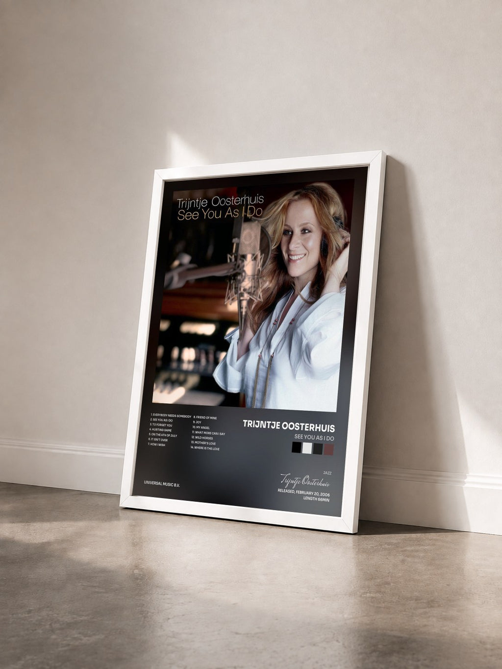 #blanc Tableau de l'album See You As I Do de Trijntje Oosterhuis vu de trois quarts, cadre blanc