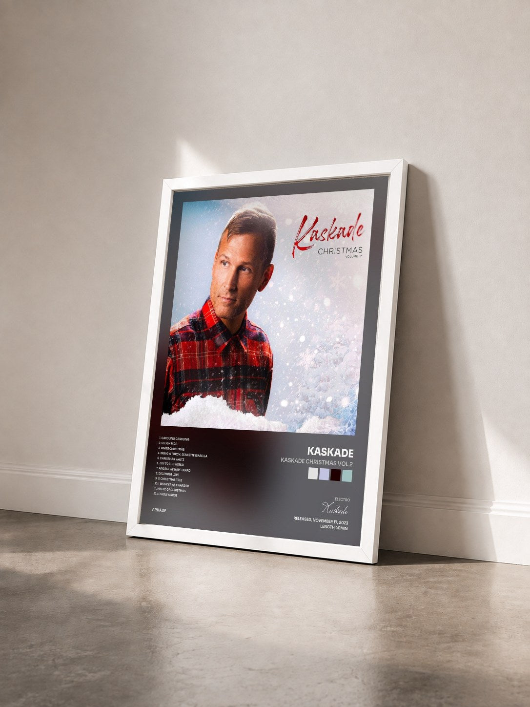 #blanc Tableau de l'album Kaskade Christmas Vol 2 de Kaskade vu de trois quarts, cadre blanc