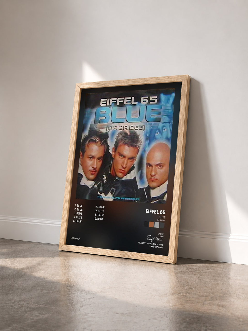 #bois Tableau de l'album Blue (Da Ba Dee) de Eiffel 65 vu de trois quarts, cadre en bois brut