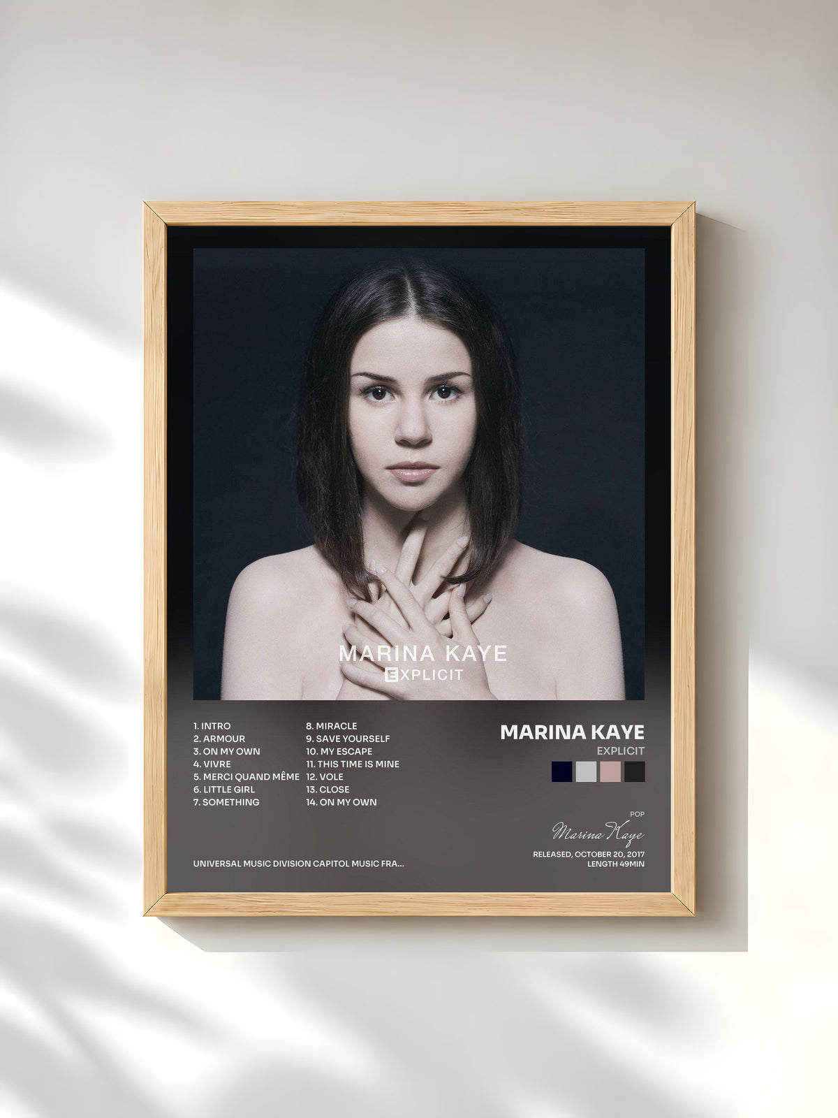 #bois Tableau de l'album Explicit de Marina Kaye, cadre en bois brut, imprimé et encadré en France