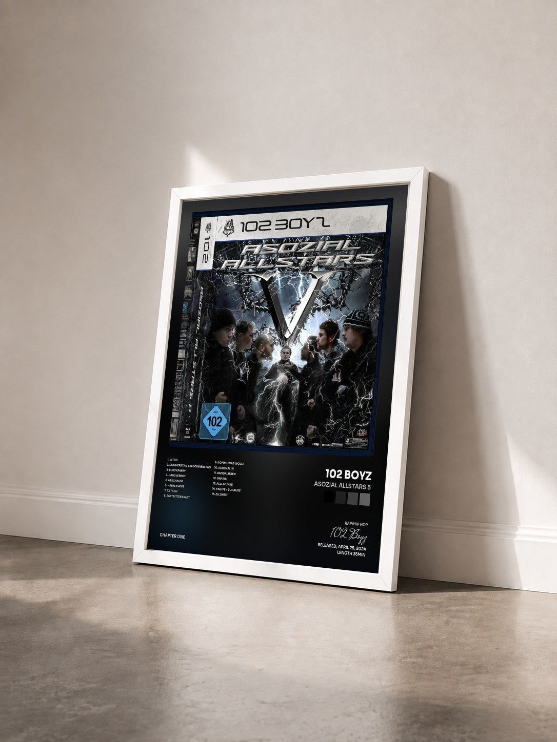 #blanc Tableau de l'album Asozial Allstars 5 de 102 Boyz vu de trois quarts, cadre blanc