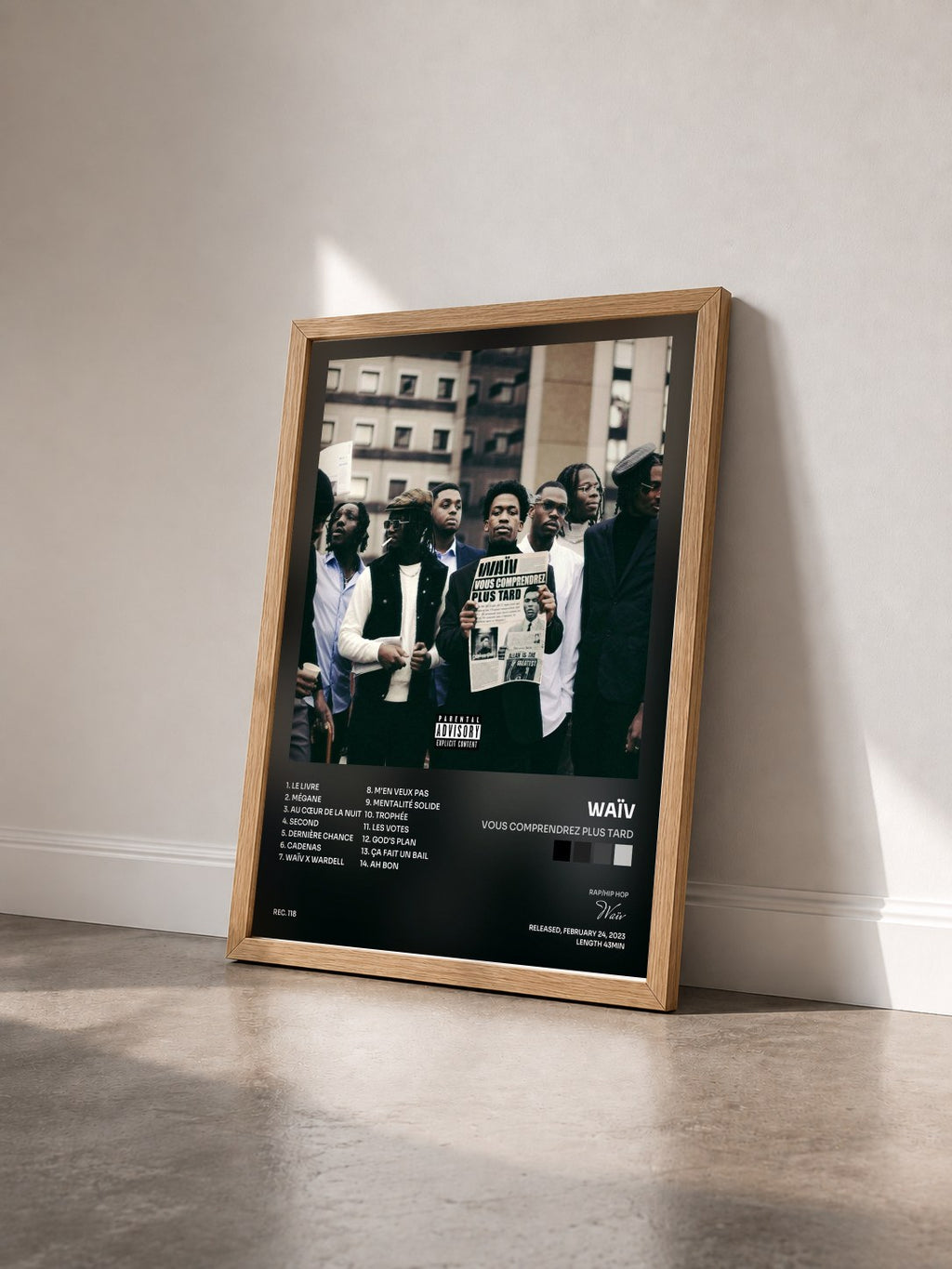 #bois Tableau de l'album VOUS COMPRENDREZ PLUS TARD de Waïv vu de trois quarts, cadre en bois brut