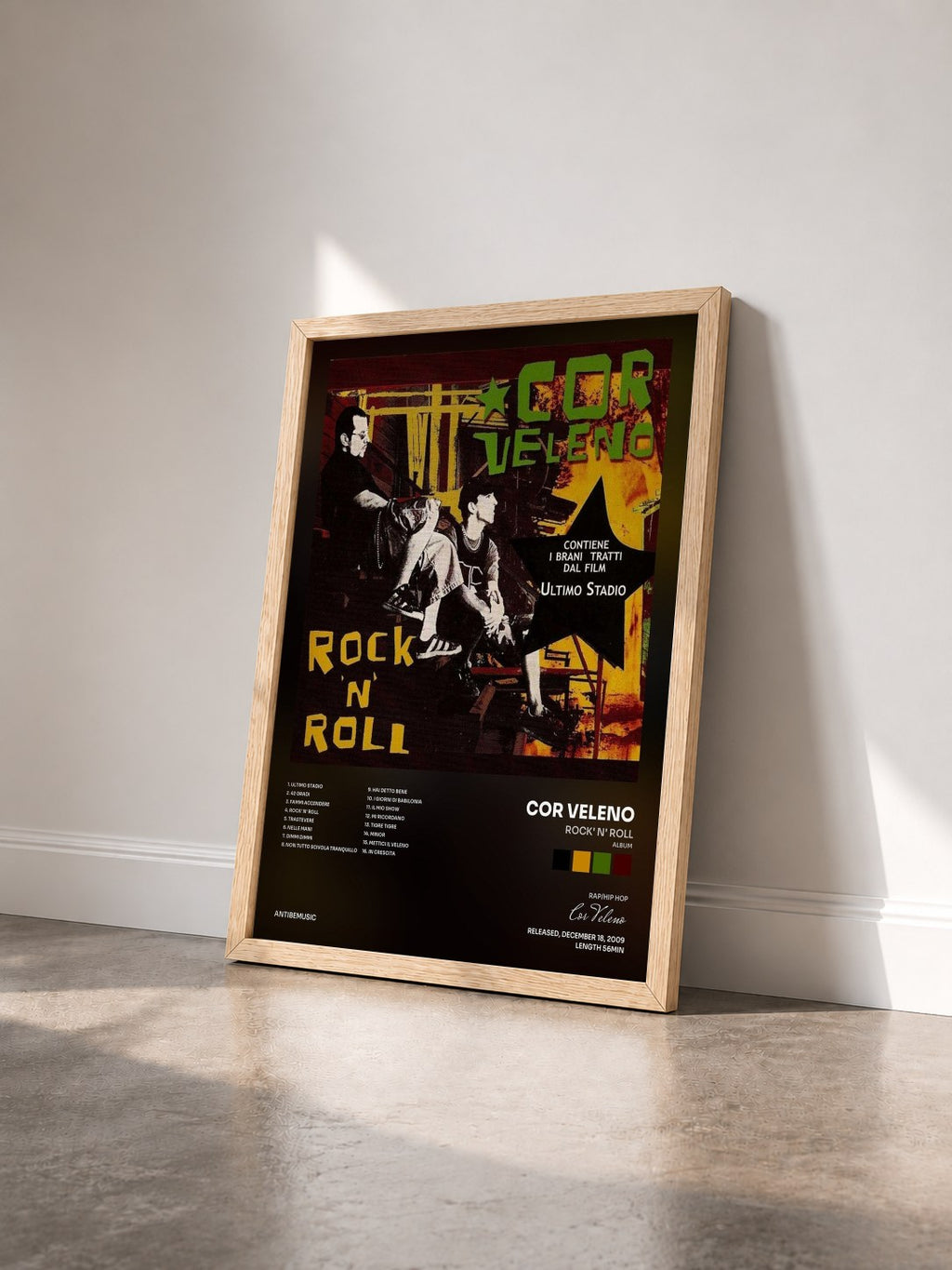 #bois Tableau de l'album Rock' N' Roll (Album) de Cor Veleno vu de trois quarts, cadre en bois brut