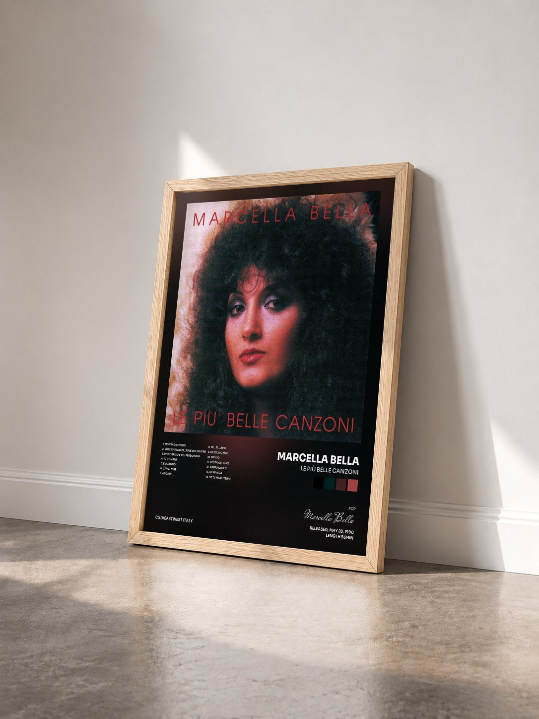 #bois Tableau de l'album Le più belle canzoni de Marcella Bella vu de trois quarts, cadre en bois brut