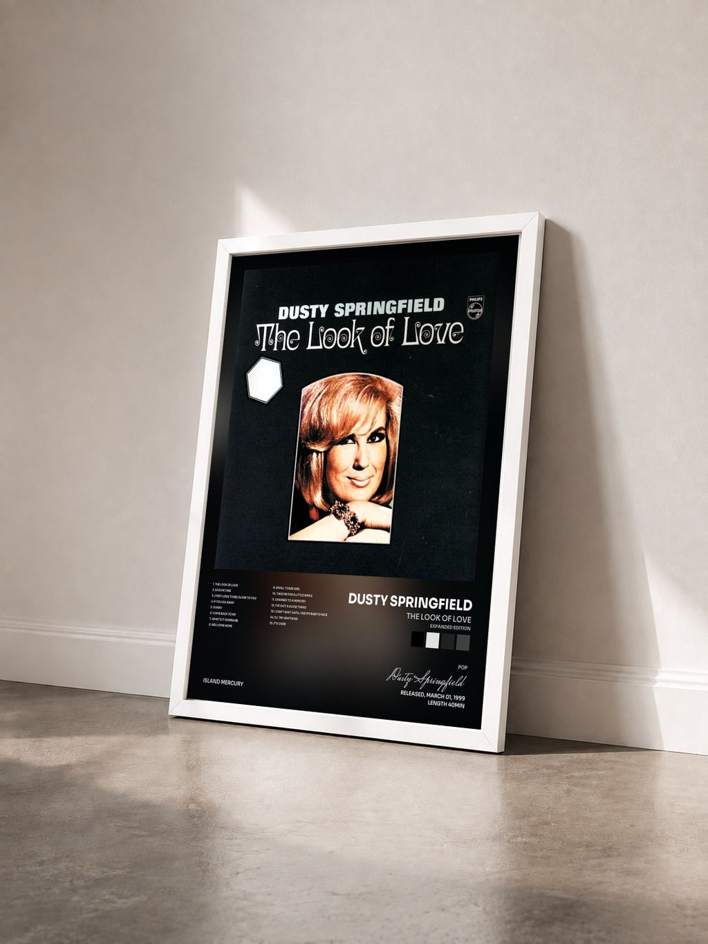 #blanc Tableau de l'album The Look Of Love (Expanded Edition) de Dusty Springfield vu de trois quarts, cadre blanc