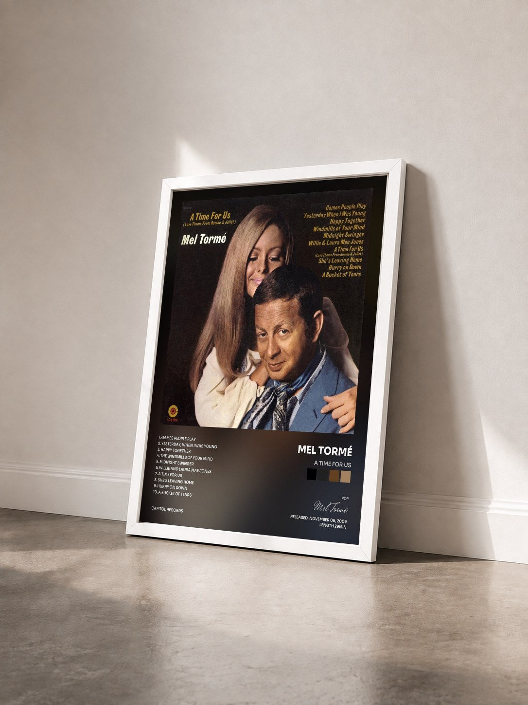 #blanc Tableau de l'album A Time For Us de Mel Tormé vu de trois quarts, cadre blanc