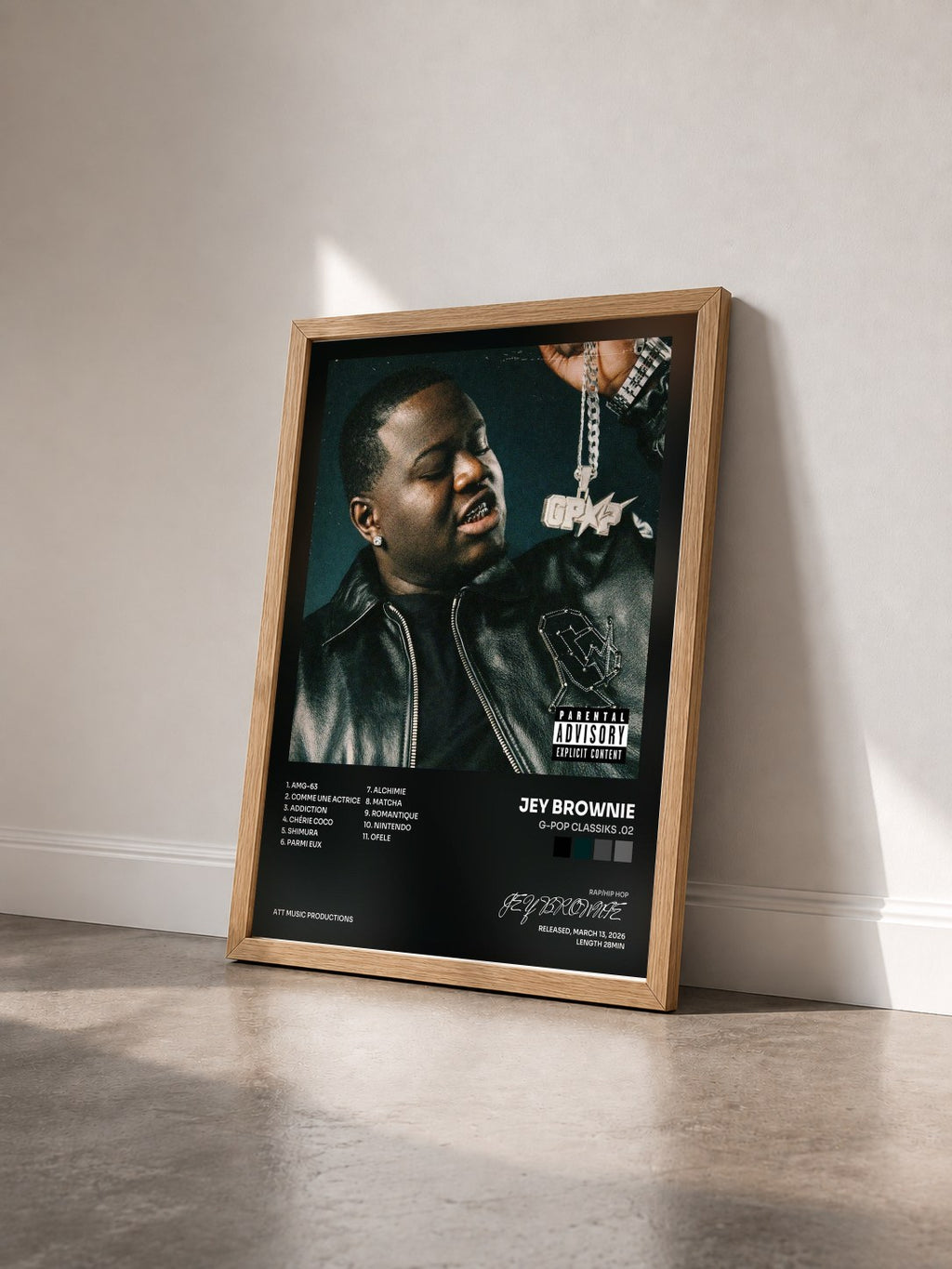 #bois Tableau de l'album G-POP CLASSIKS .02 de JEY BROWNIE vu de trois quarts, cadre en bois brut