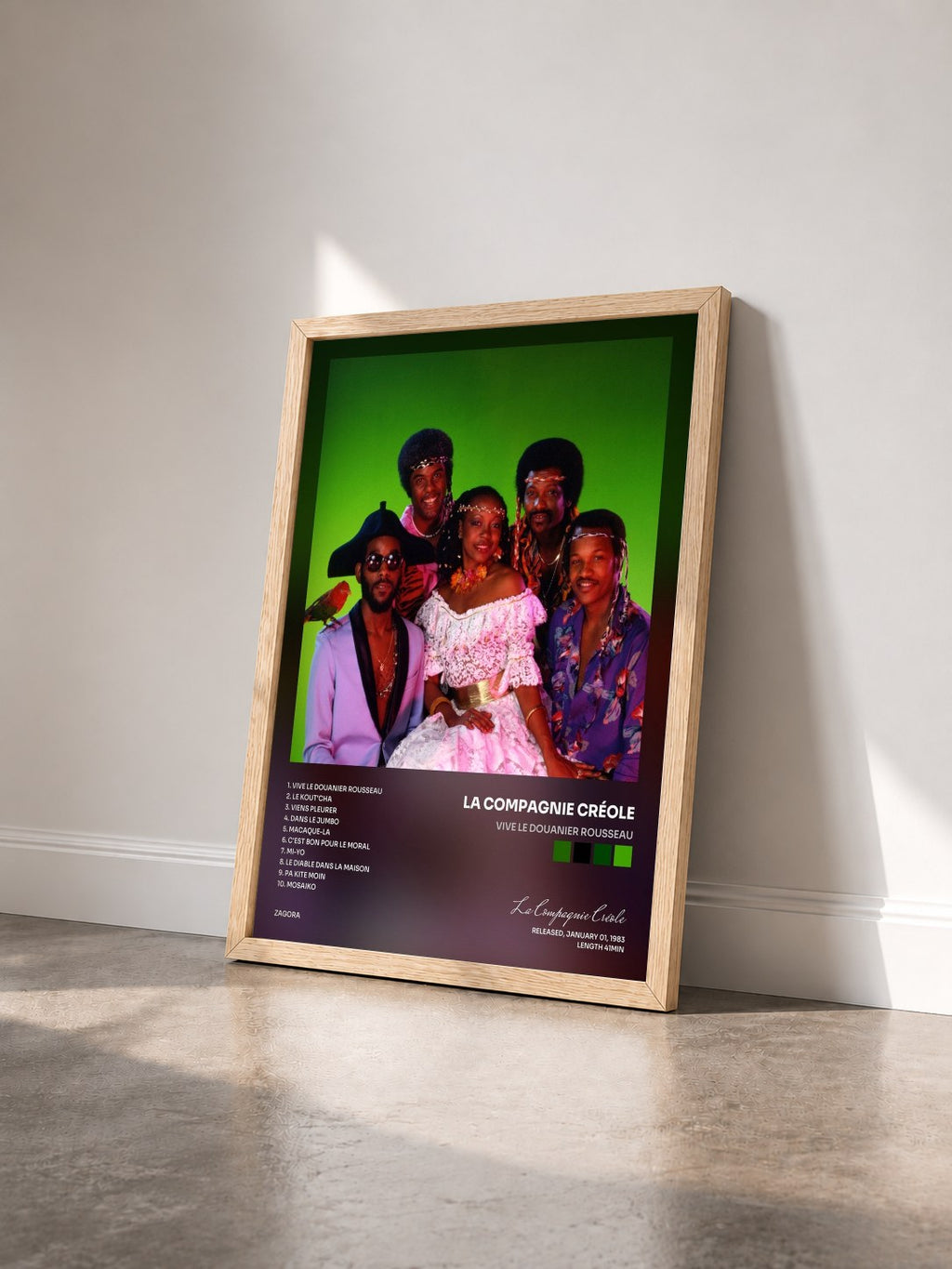 #bois Tableau de l'album Vive le Douanier Rousseau de La Compagnie Créole vu de trois quarts, cadre en bois brut