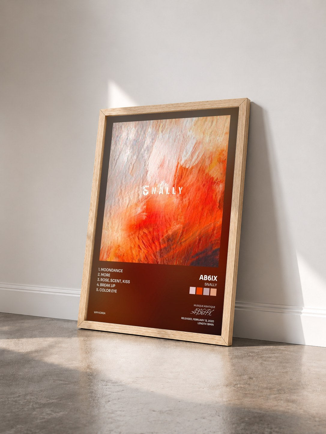 #bois Tableau de l'album 5NALLY de AB6IX vu de trois quarts, cadre en bois brut