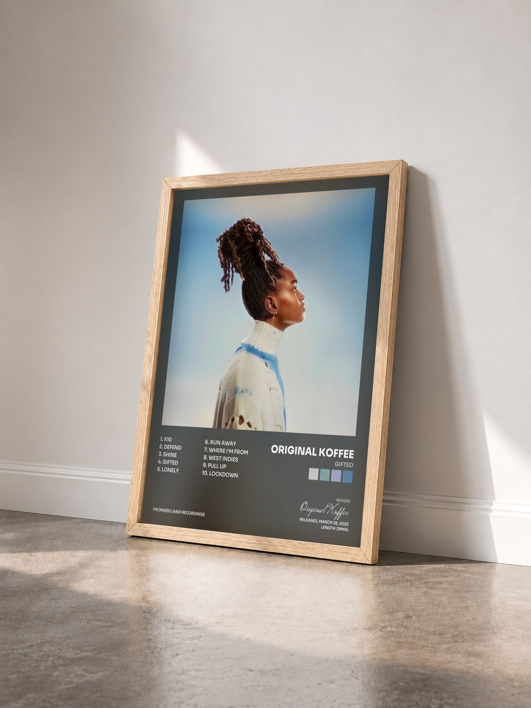 #bois Tableau de l'album Gifted de Original Koffee vu de trois quarts, cadre en bois brut