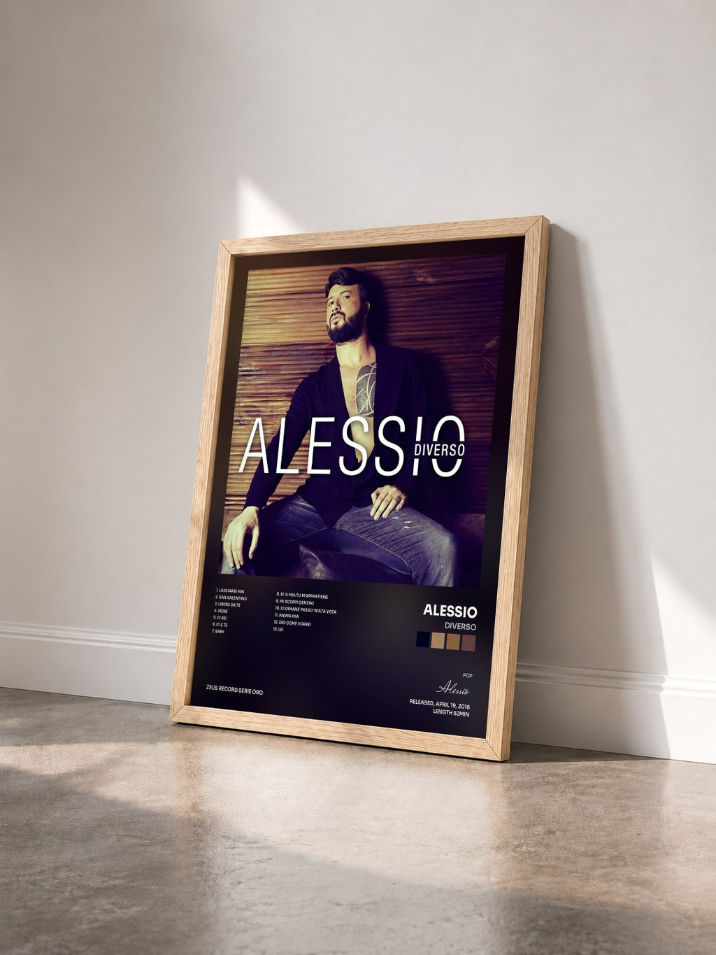 #bois Tableau de l'album Diverso de Alessio vu de trois quarts, cadre en bois brut