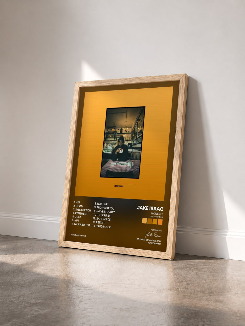 #bois Tableau de l'album Honesty (Deluxe Version) de Jake Isaac vu de trois quarts, cadre en bois brut