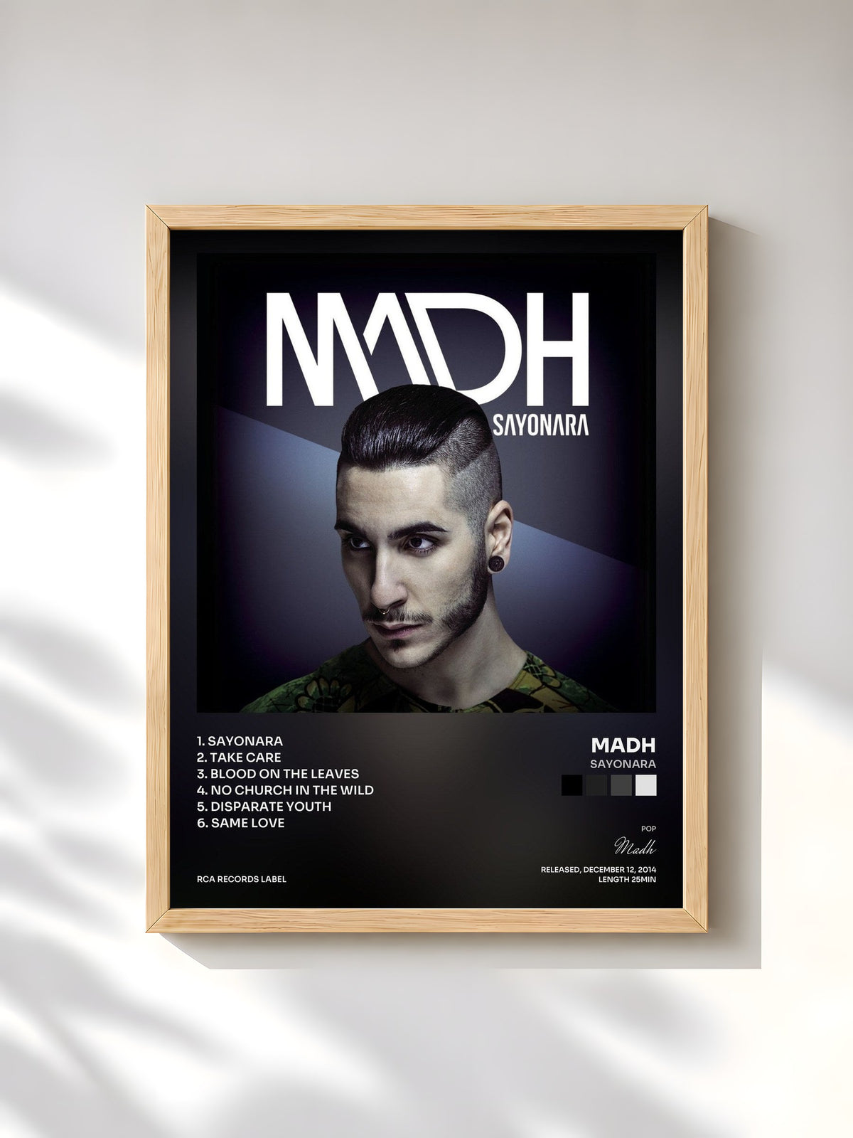 #bois Tableau de l'album Sayonara de Madh, cadre en bois brut, imprimé et encadré en France