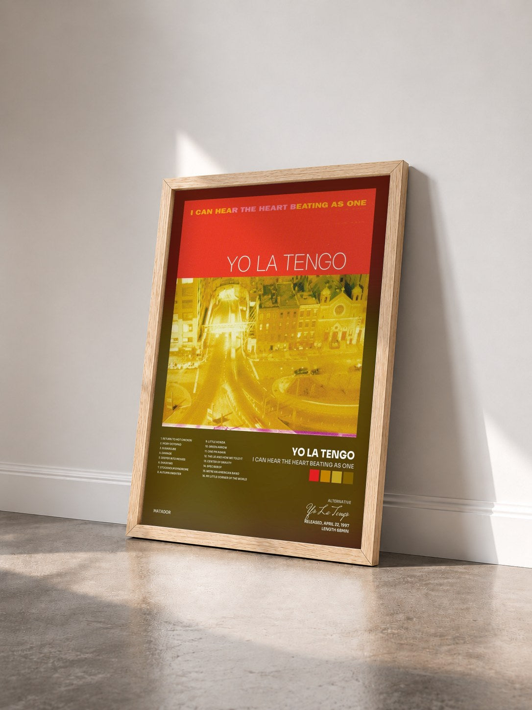 #bois Tableau de l'album I Can Hear The Heart Beating As One de Yo La Tengo vu de trois quarts, cadre en bois brut