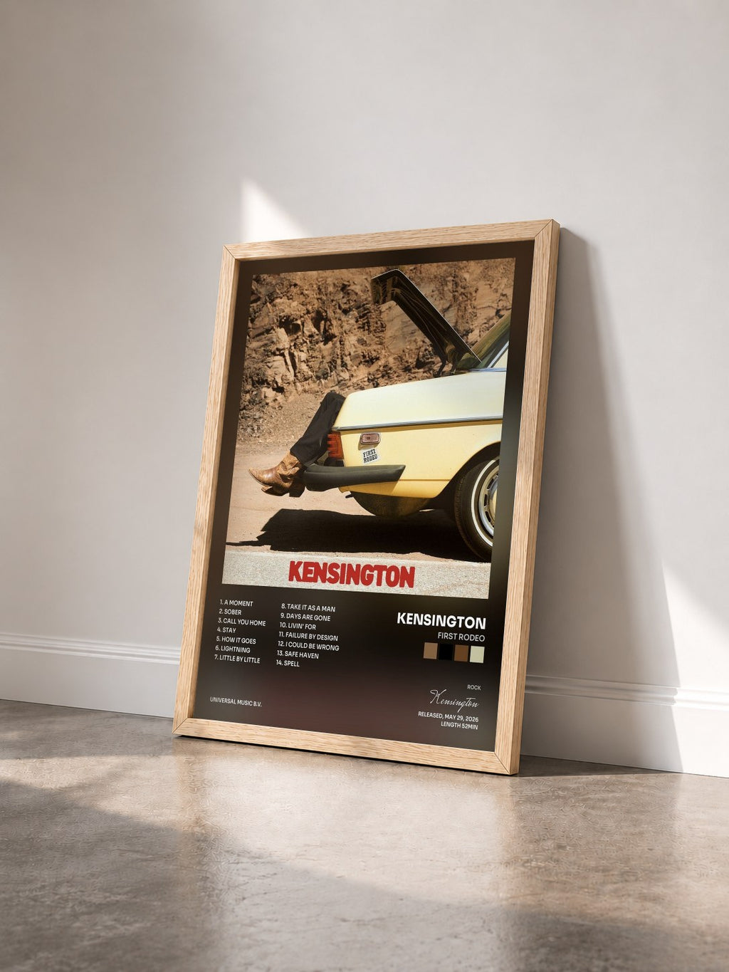 #bois Tableau de l'album First Rodeo de Kensington vu de trois quarts, cadre en bois brut