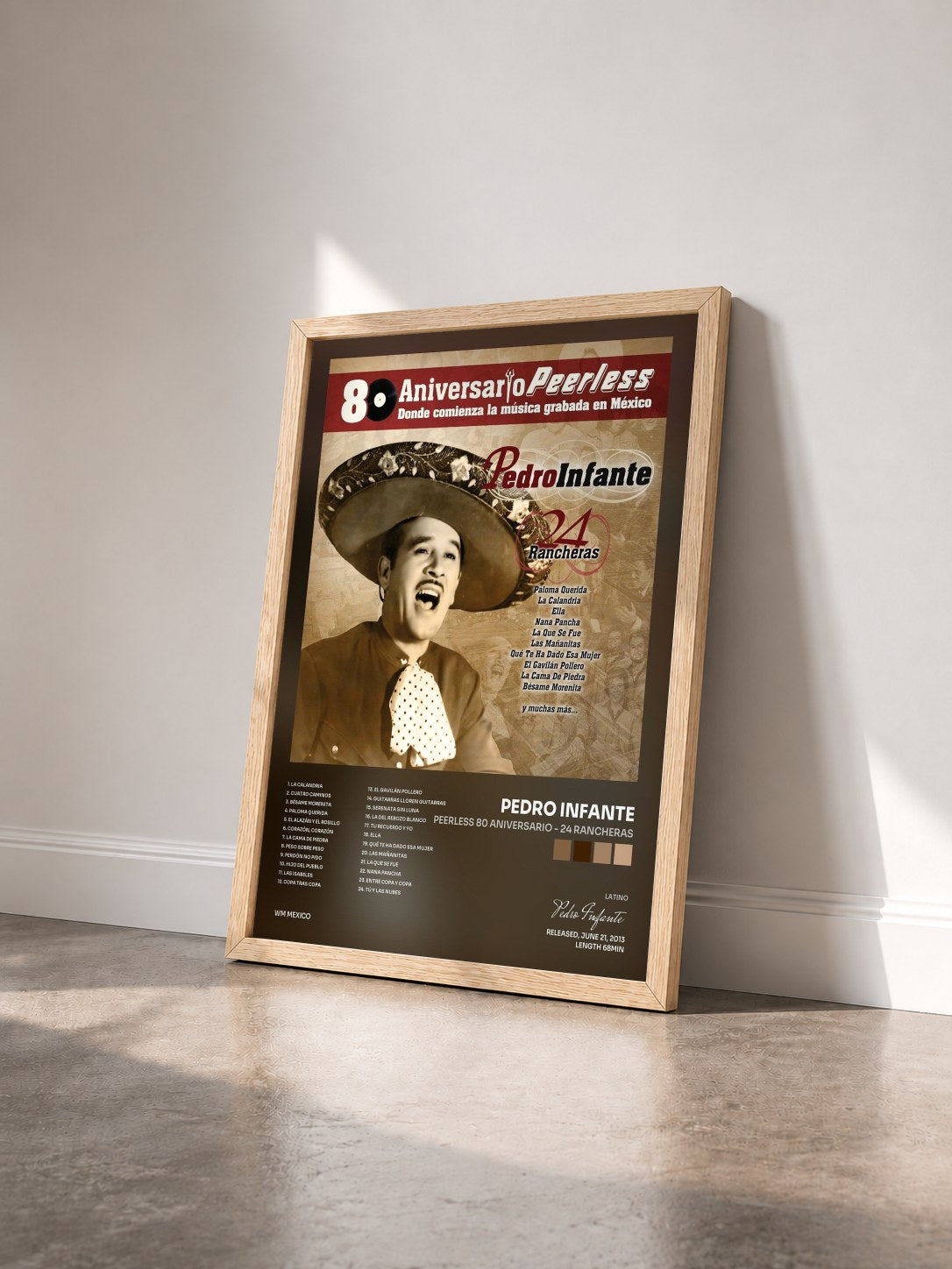 #bois Tableau de l'album Peerless 80 Aniversario - 24 Rancheras de Pedro Infante vu de trois quarts, cadre en bois brut