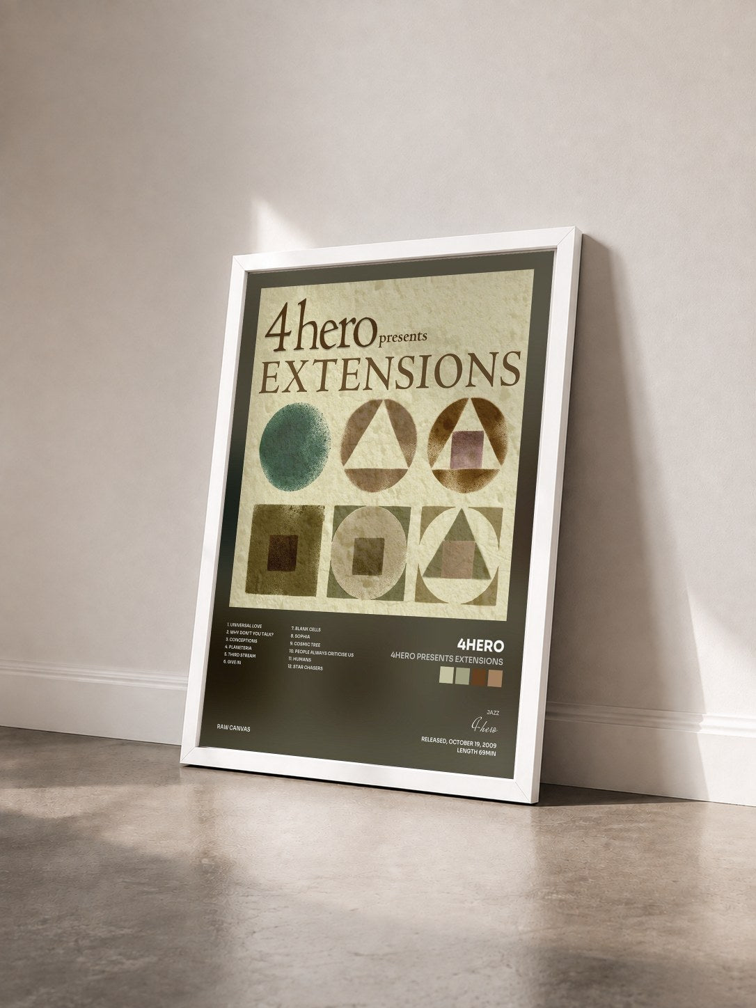 #blanc Tableau de l'album 4hero presents EXTENSIONS de 4hero vu de trois quarts, cadre blanc