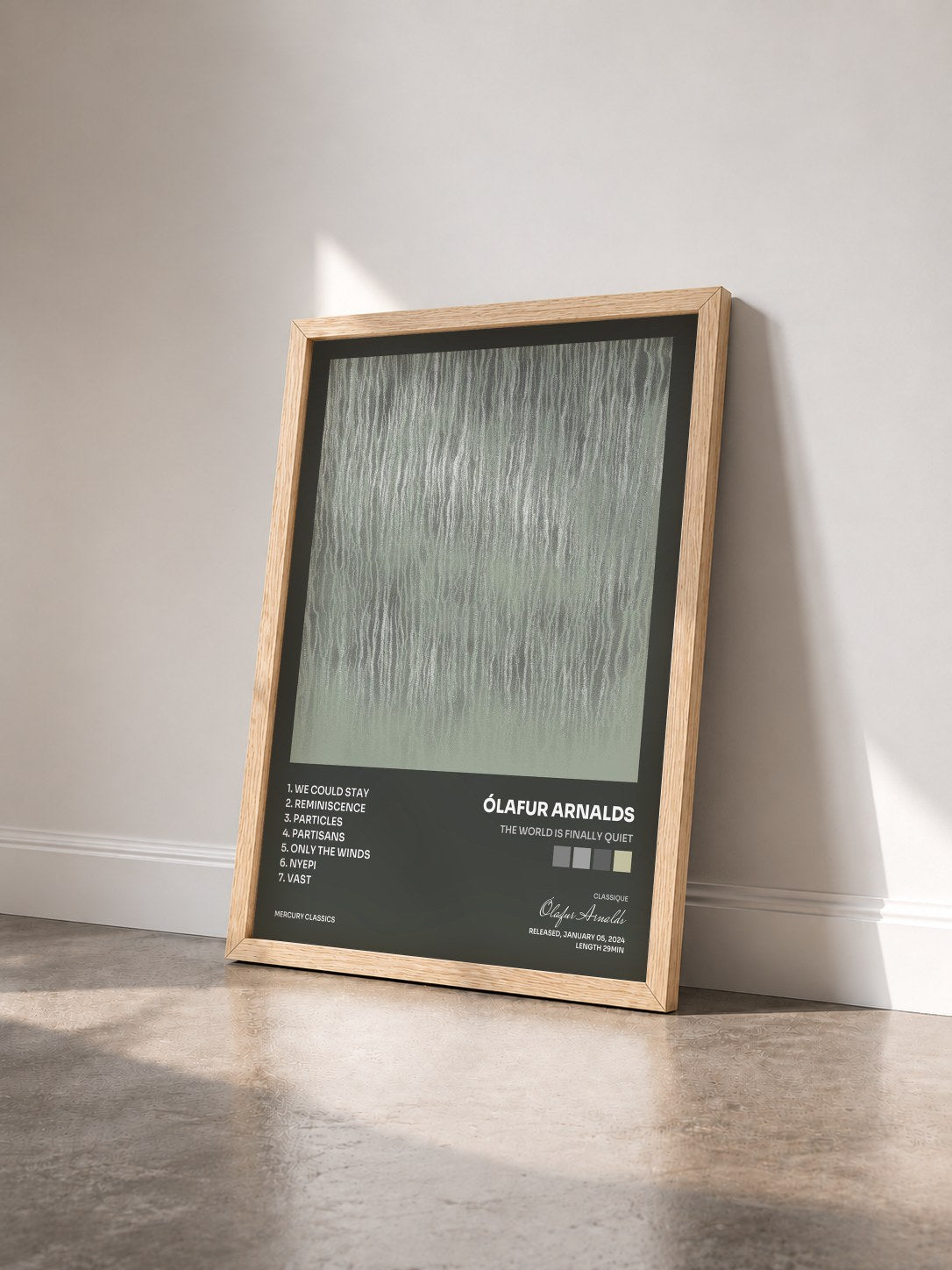 #bois Tableau de l'album the world is finally quiet de Ólafur Arnalds vu de trois quarts, cadre en bois brut