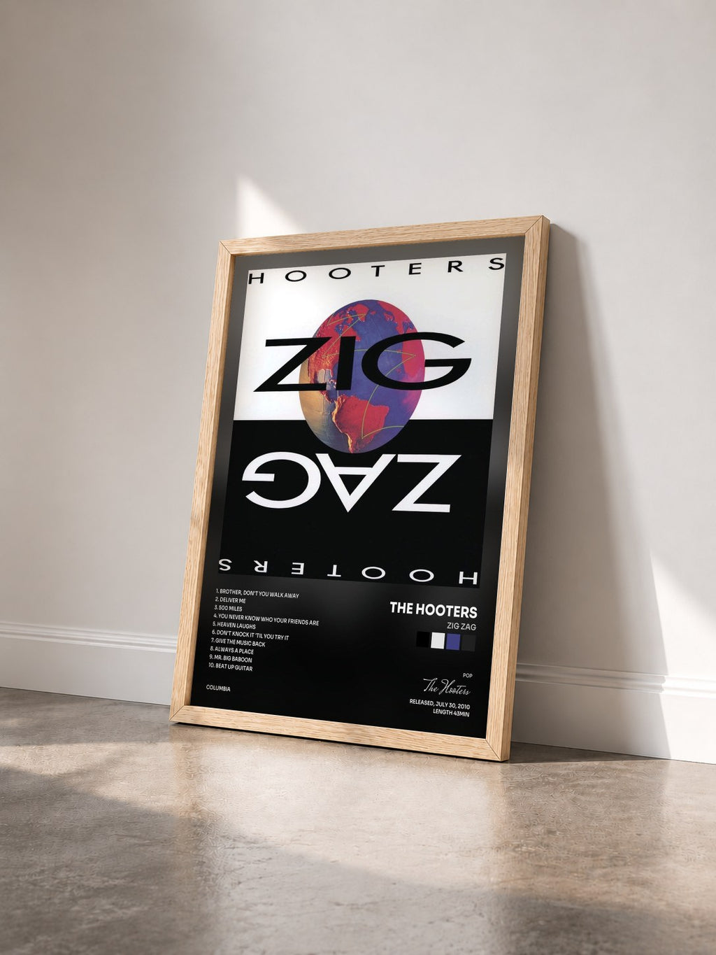#bois Tableau de l'album Zig Zag de The Hooters vu de trois quarts, cadre en bois brut