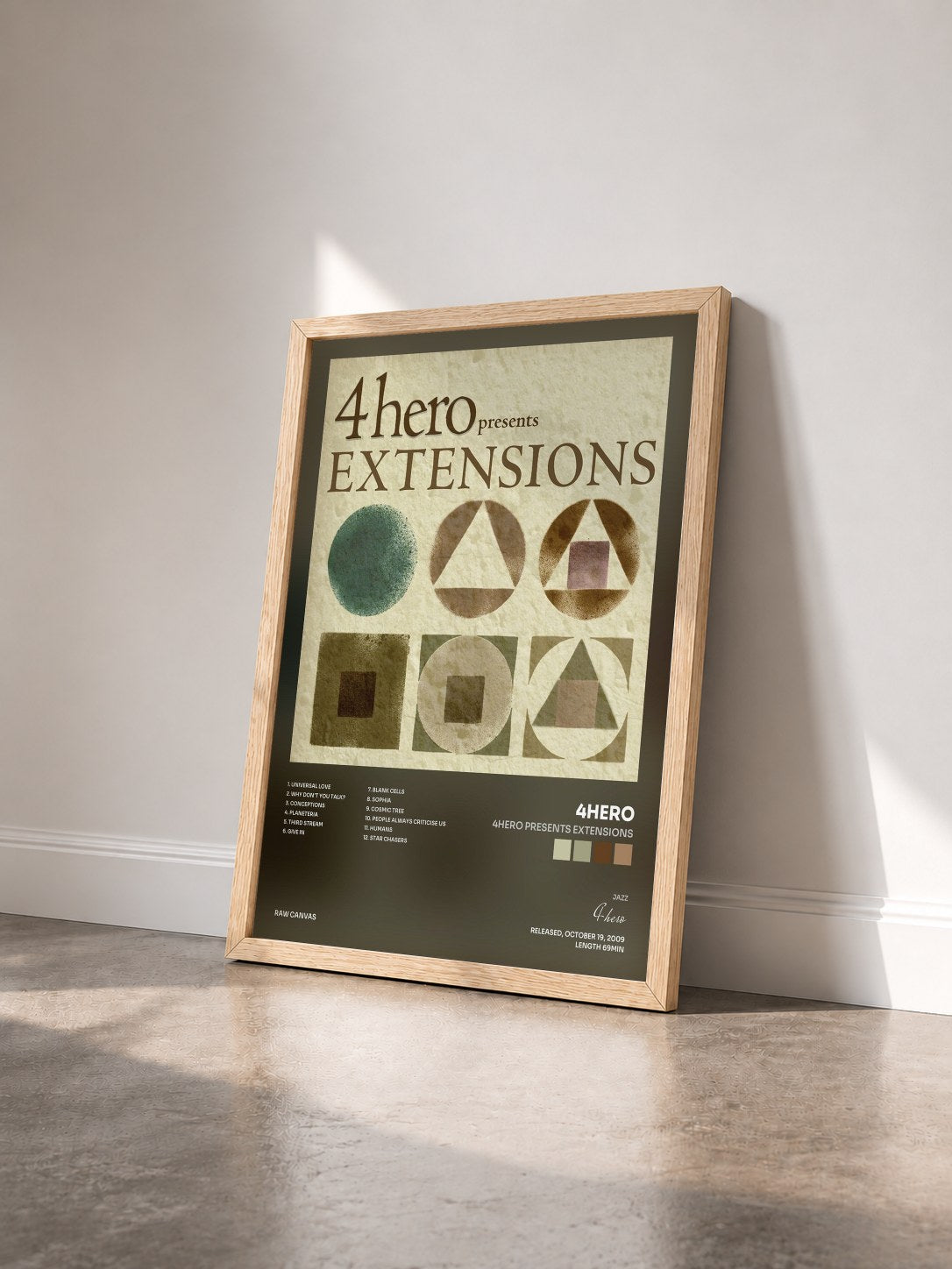 #bois Tableau de l'album 4hero presents EXTENSIONS de 4hero vu de trois quarts, cadre en bois brut