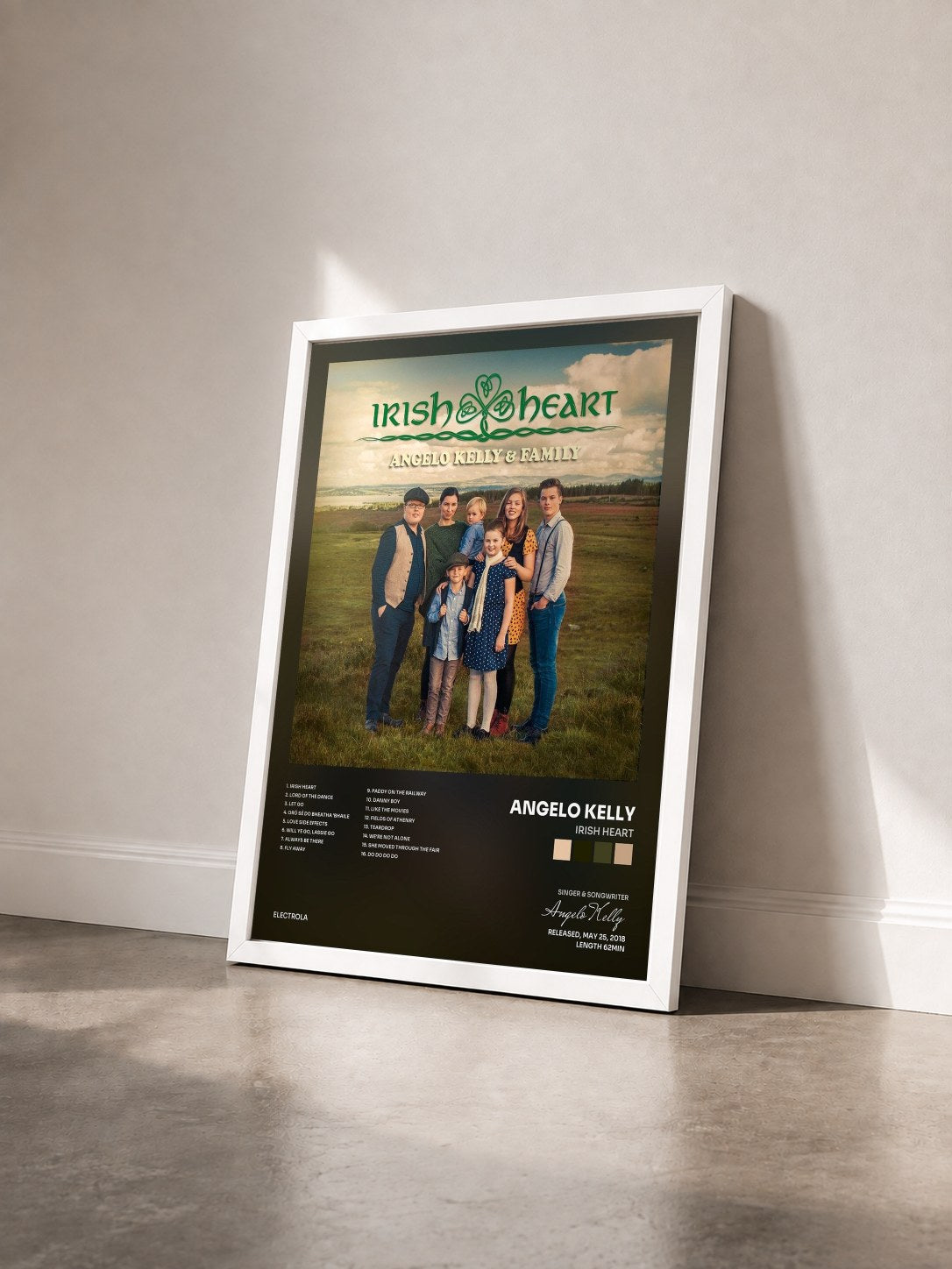 #blanc Tableau de l'album Irish Heart de Angelo Kelly vu de trois quarts, cadre blanc